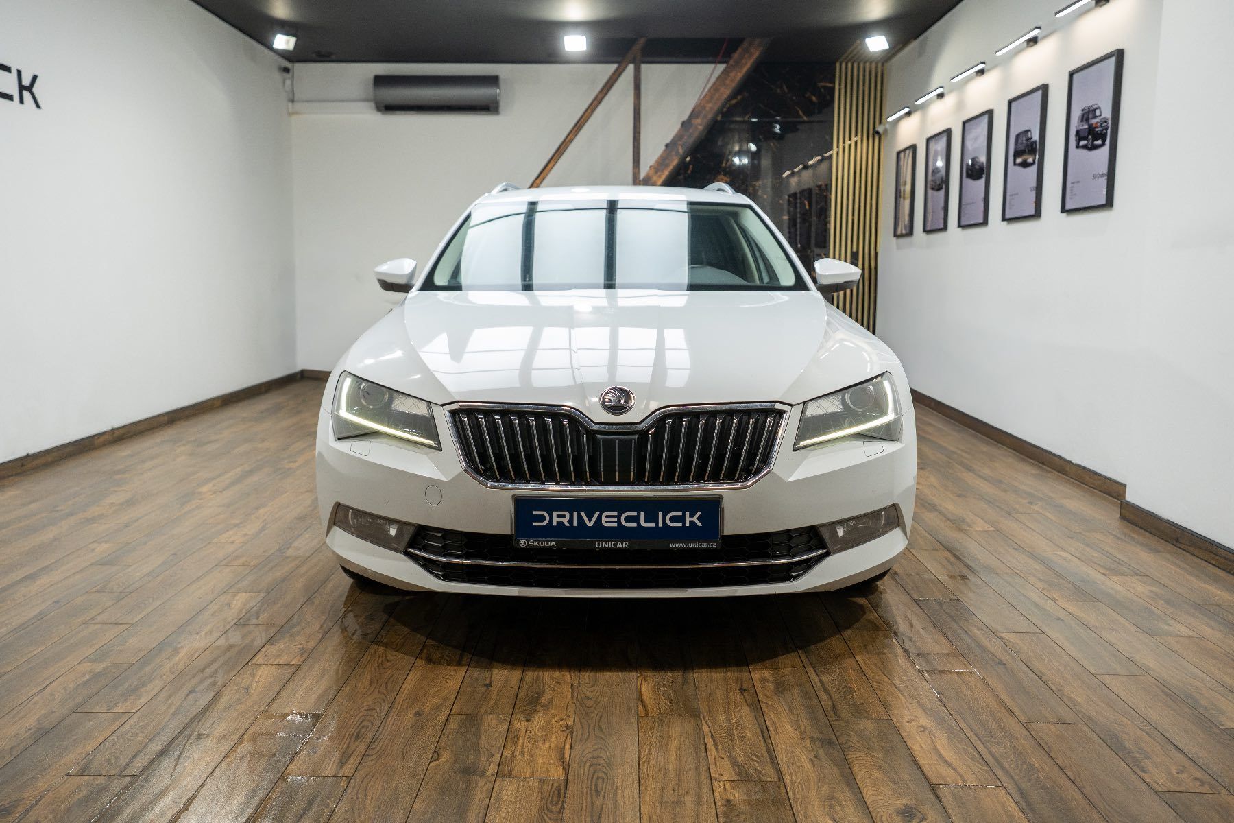 Škoda Superb, 1.6 TDI 88 kW - fotka 2