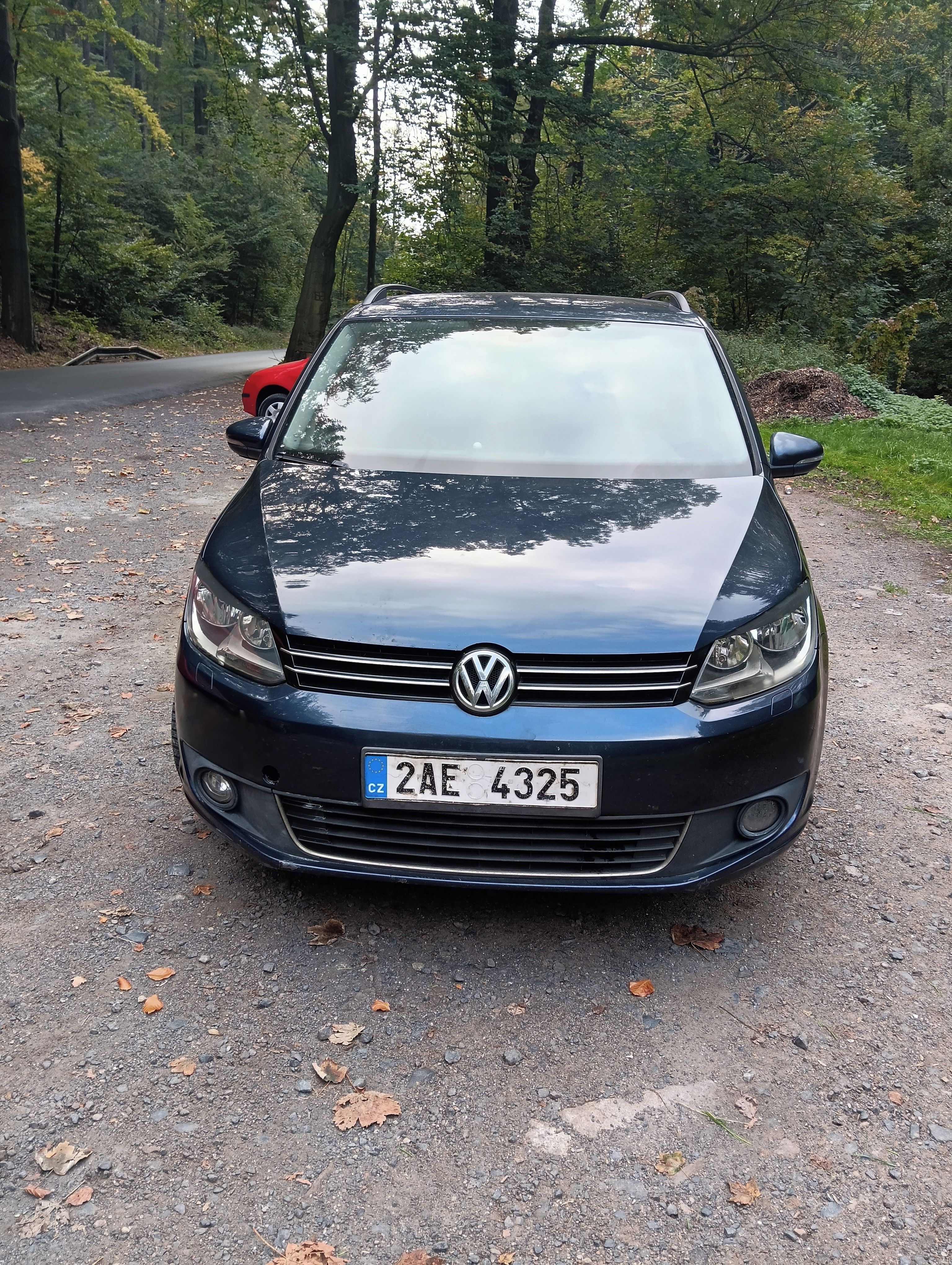 Volkswagen Touran, 1.6 TDI, servisovano - fotka 5