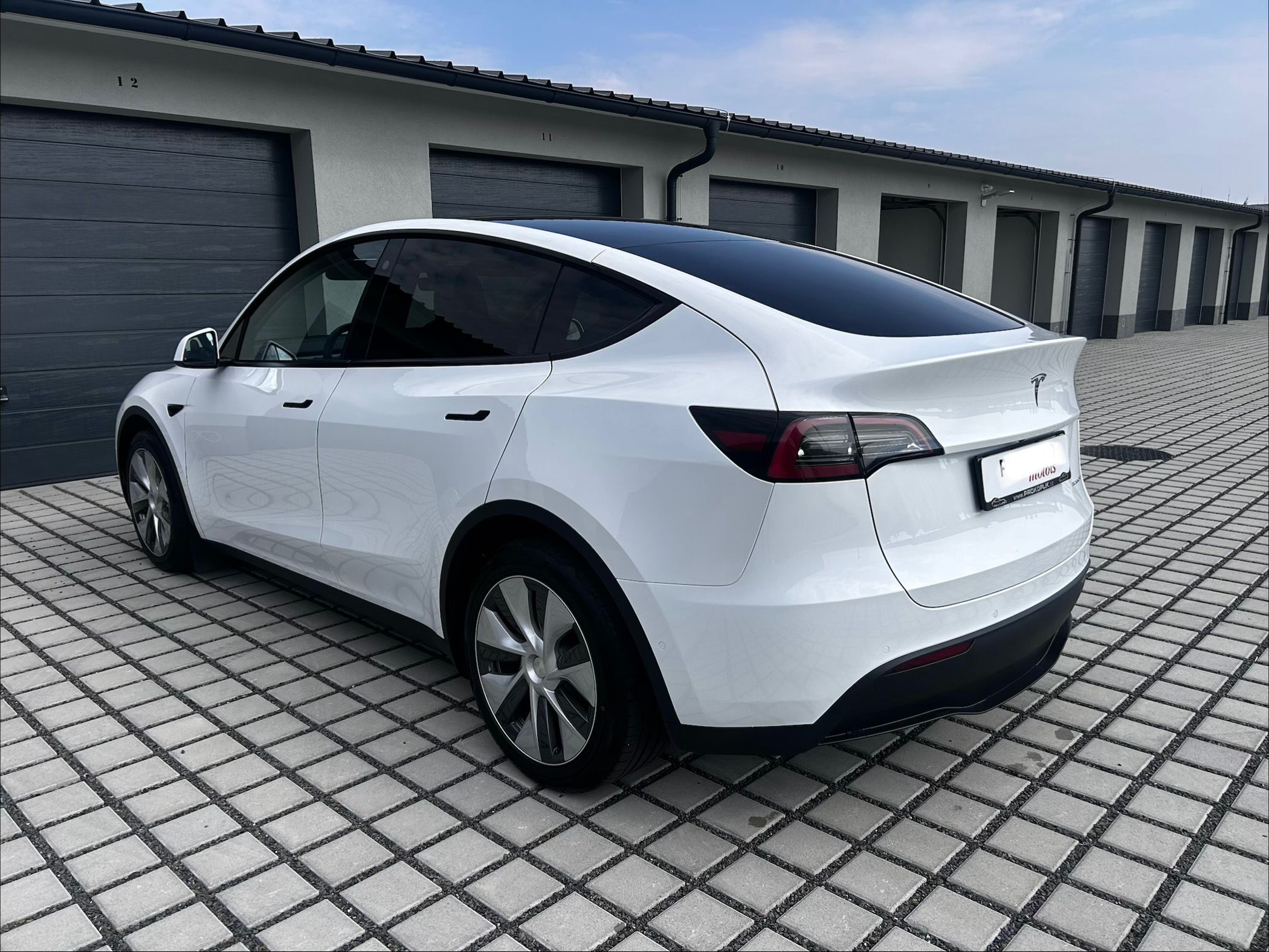 Tesla Model Y, LR Ryzen SOH 90 - fotka 4
