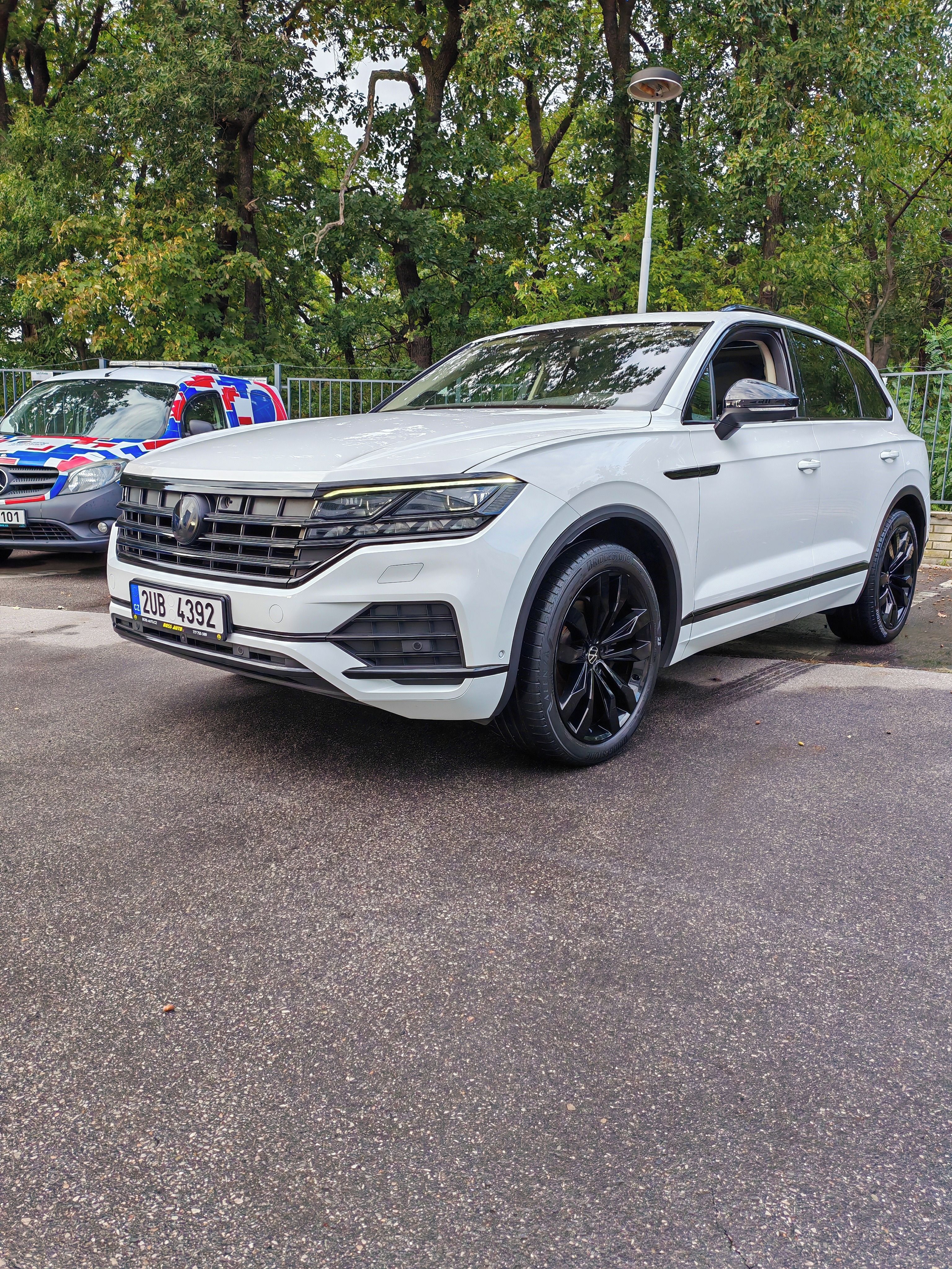 Volkswagen Touareg, 4Motion+MATRIX+PANO+HUD+360 - fotka 4