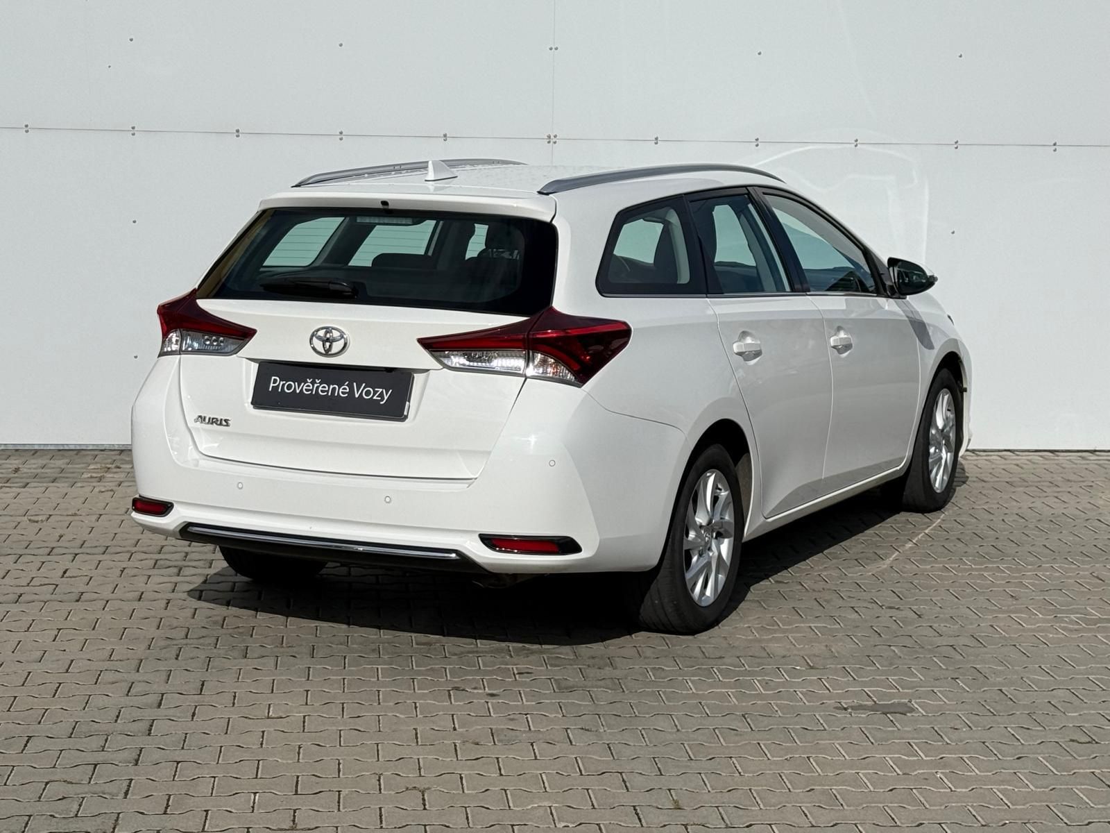 Toyota Auris, 1.6 Valvematic Active Trend - fotka 2