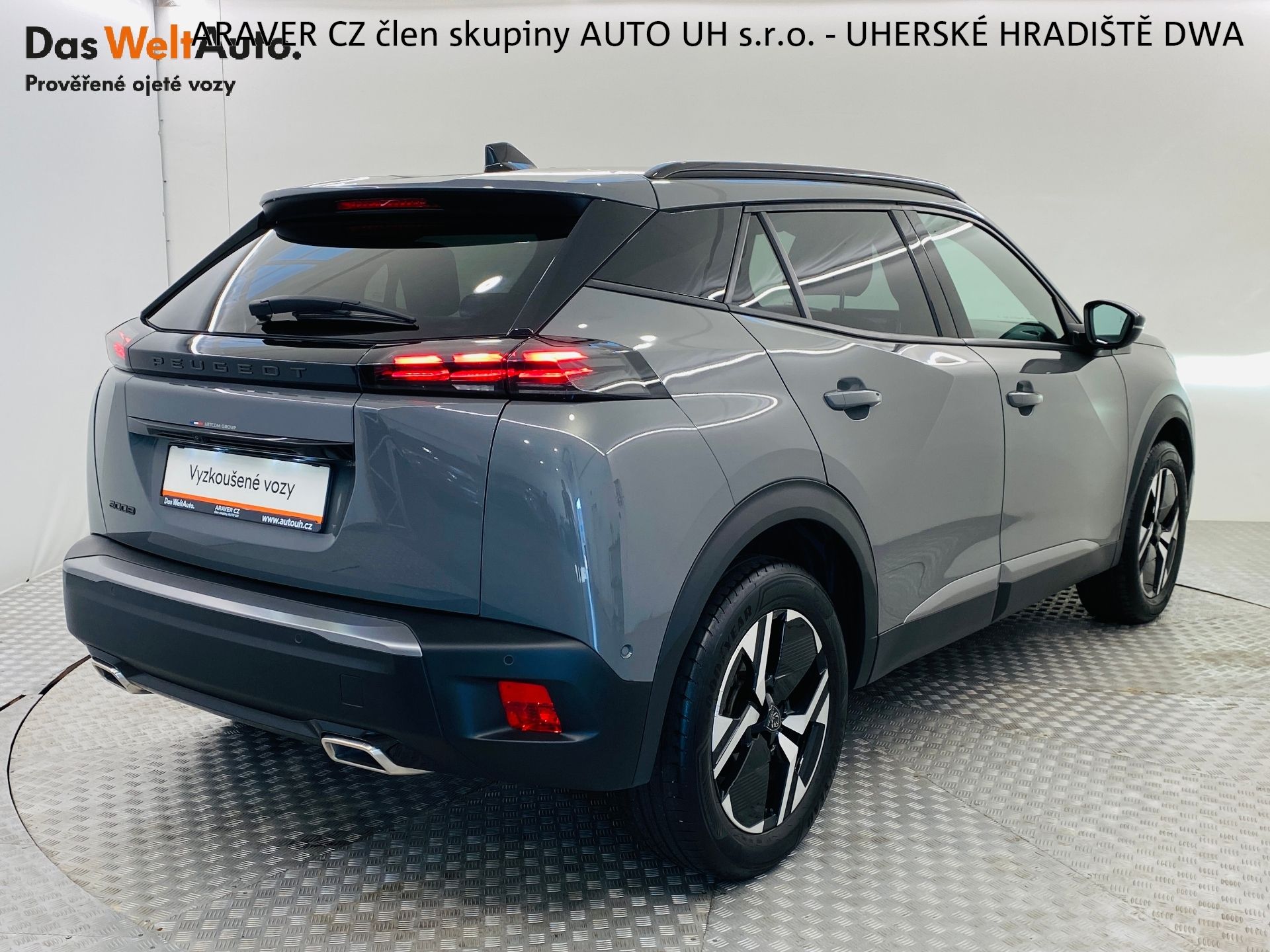 Peugeot 2008, Allure - 1. majitel 1,2 PureTe - fotka 2
