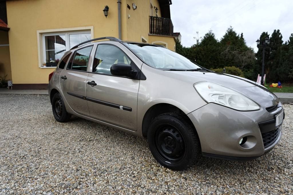 Renault Clio, 1,2 16V 55 kW - fotka 2