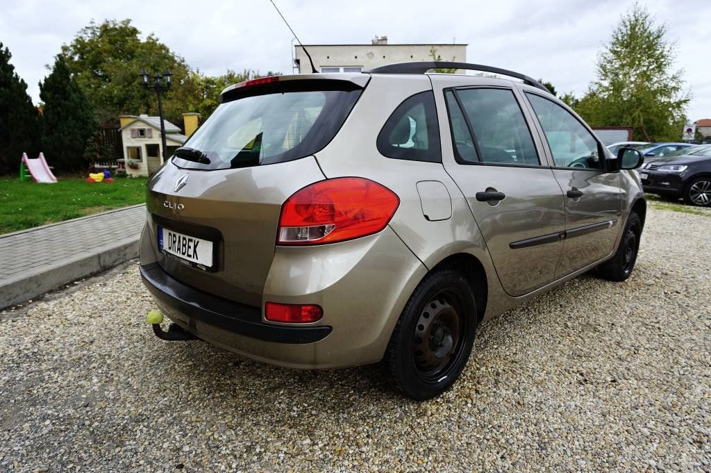 Renault Clio, 1,2 16V 55 kW - fotka 4