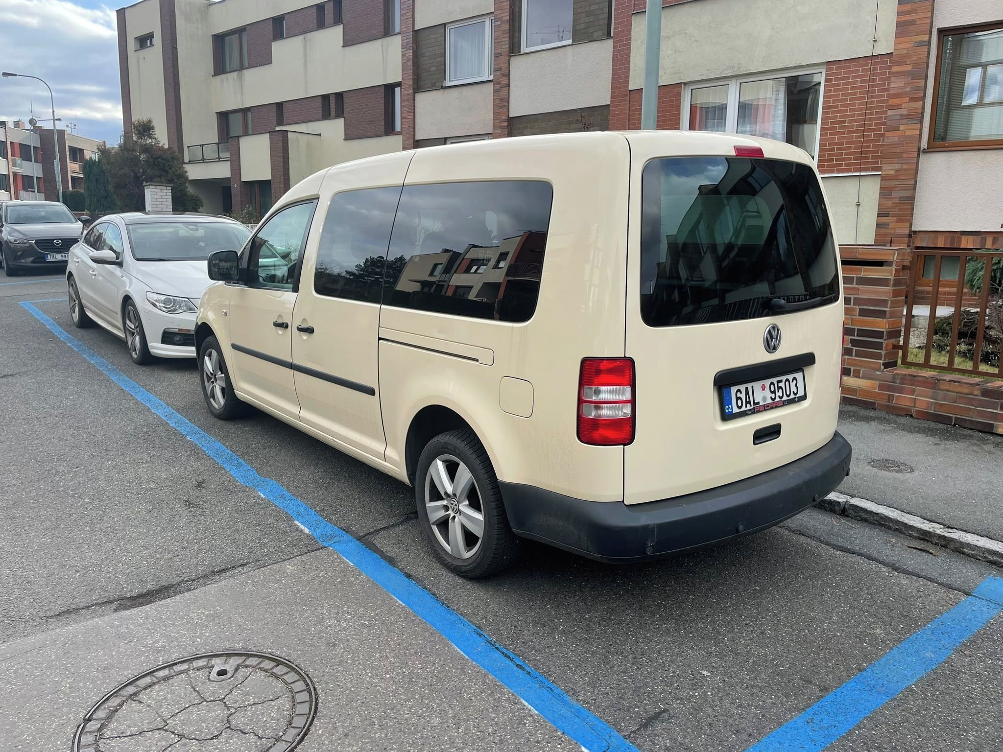 Volkswagen Caddy, 1.6 TDI servisováno - fotka 5
