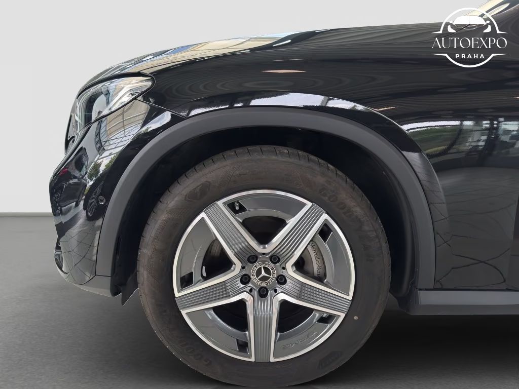 Mercedes-Benz GLC, 300d 4M* AMG*AHK*DISTRONIC* - fotka 5
