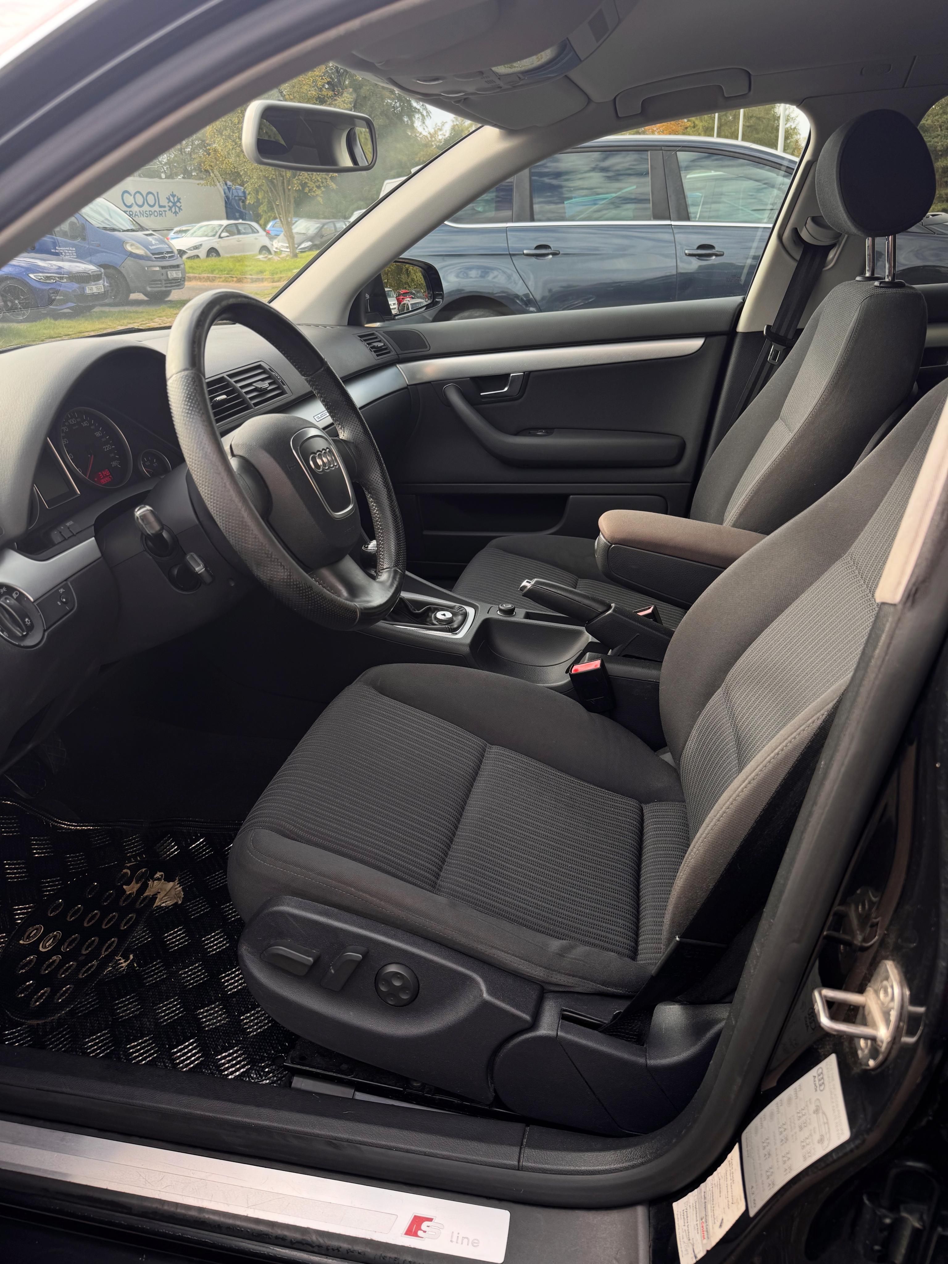 Audi A4 Avant, Audi A4 Avant B7 2.0 TDI 125kW - fotka 6
