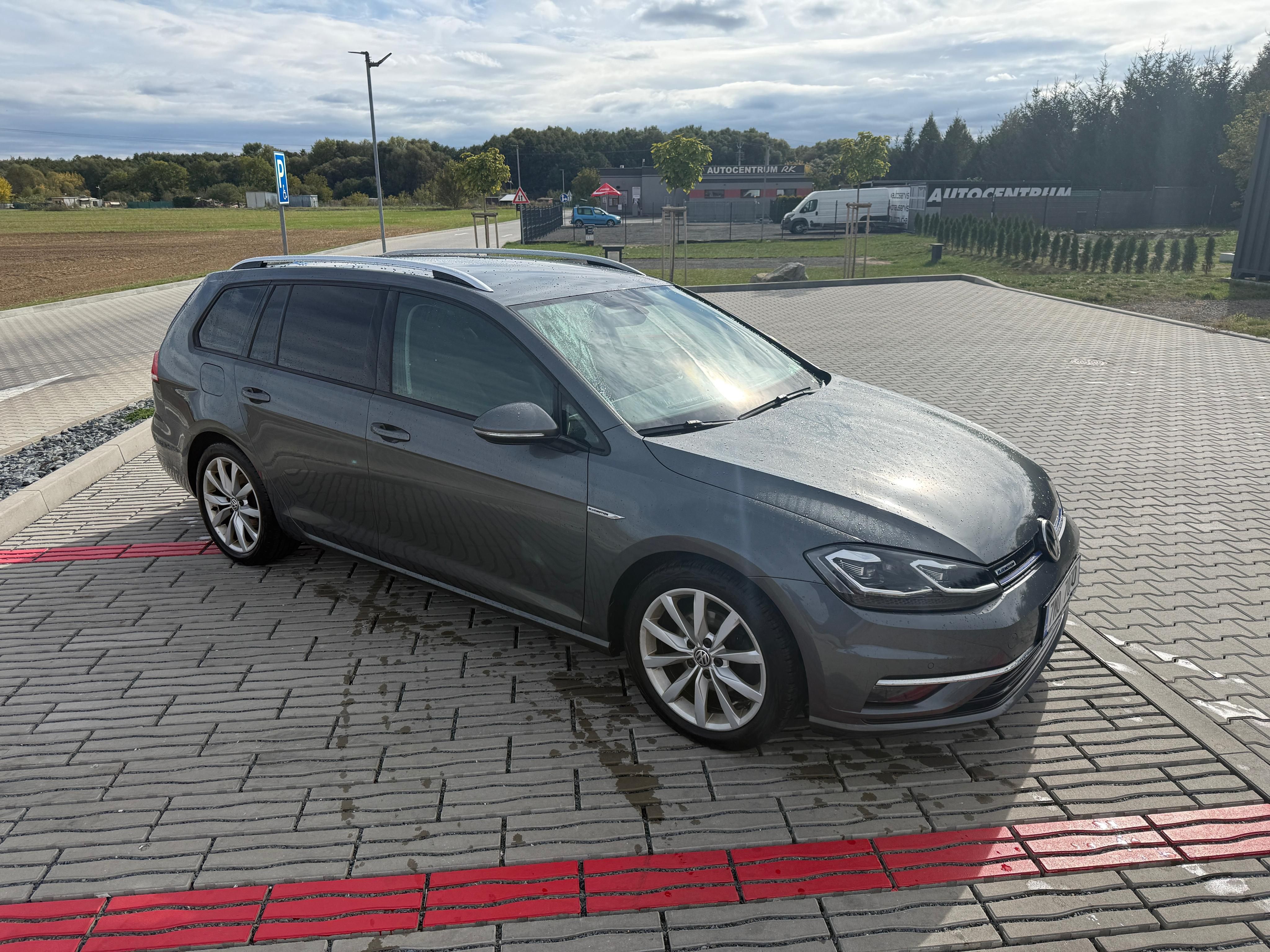 Volkswagen Golf, VW Golf 1,5 TSI 96kw ME - fotka 2