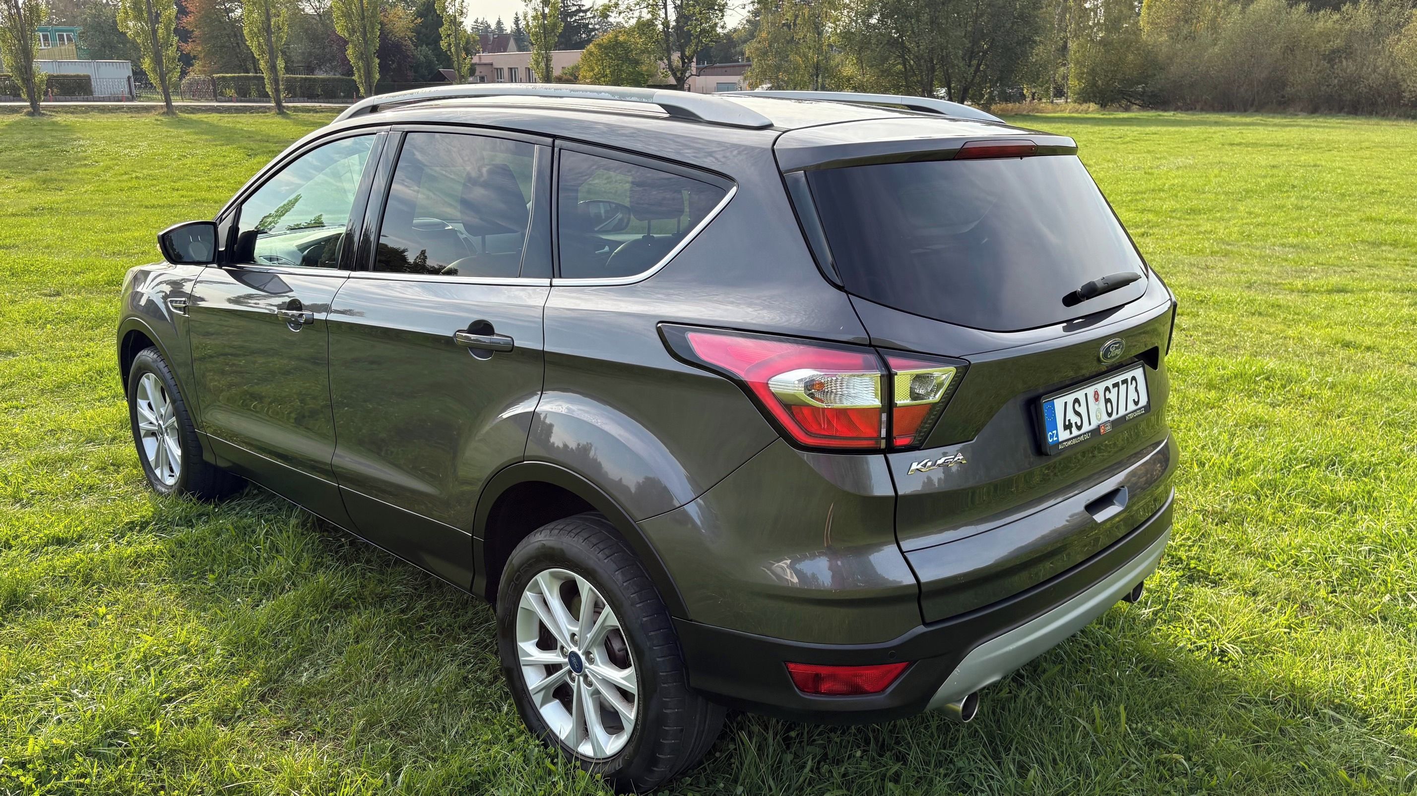Ford Kuga, 2.0TDCi WEBASTO TOPENÍ - fotka 4