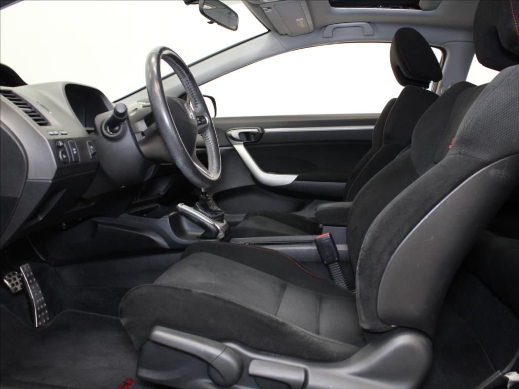 Honda Civic, 2,0 VTEC 147kW Si 2.maj.124tkm - fotka 6