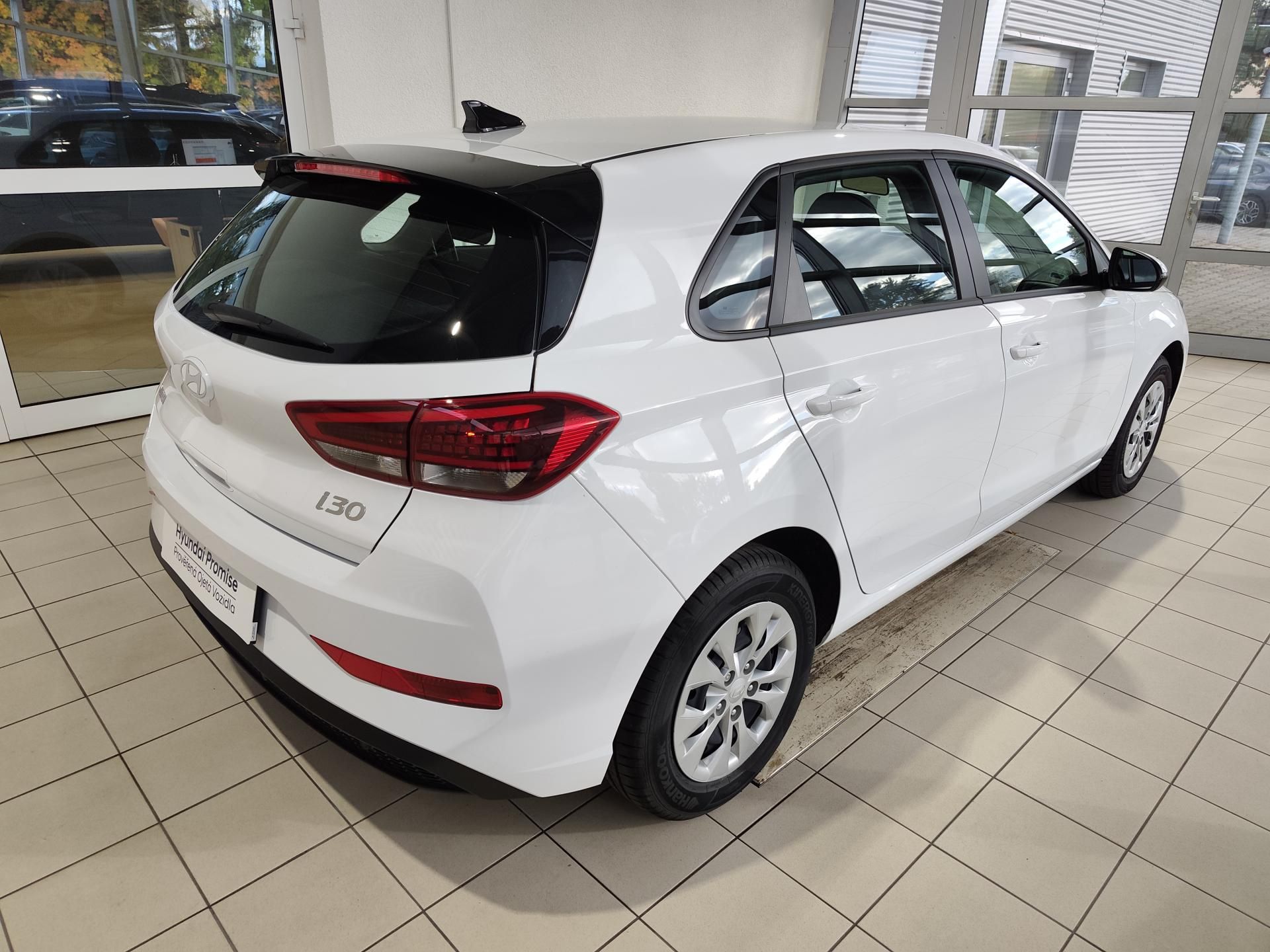 Hyundai i30, 1.5i 71kW MT Comfort - fotka 4