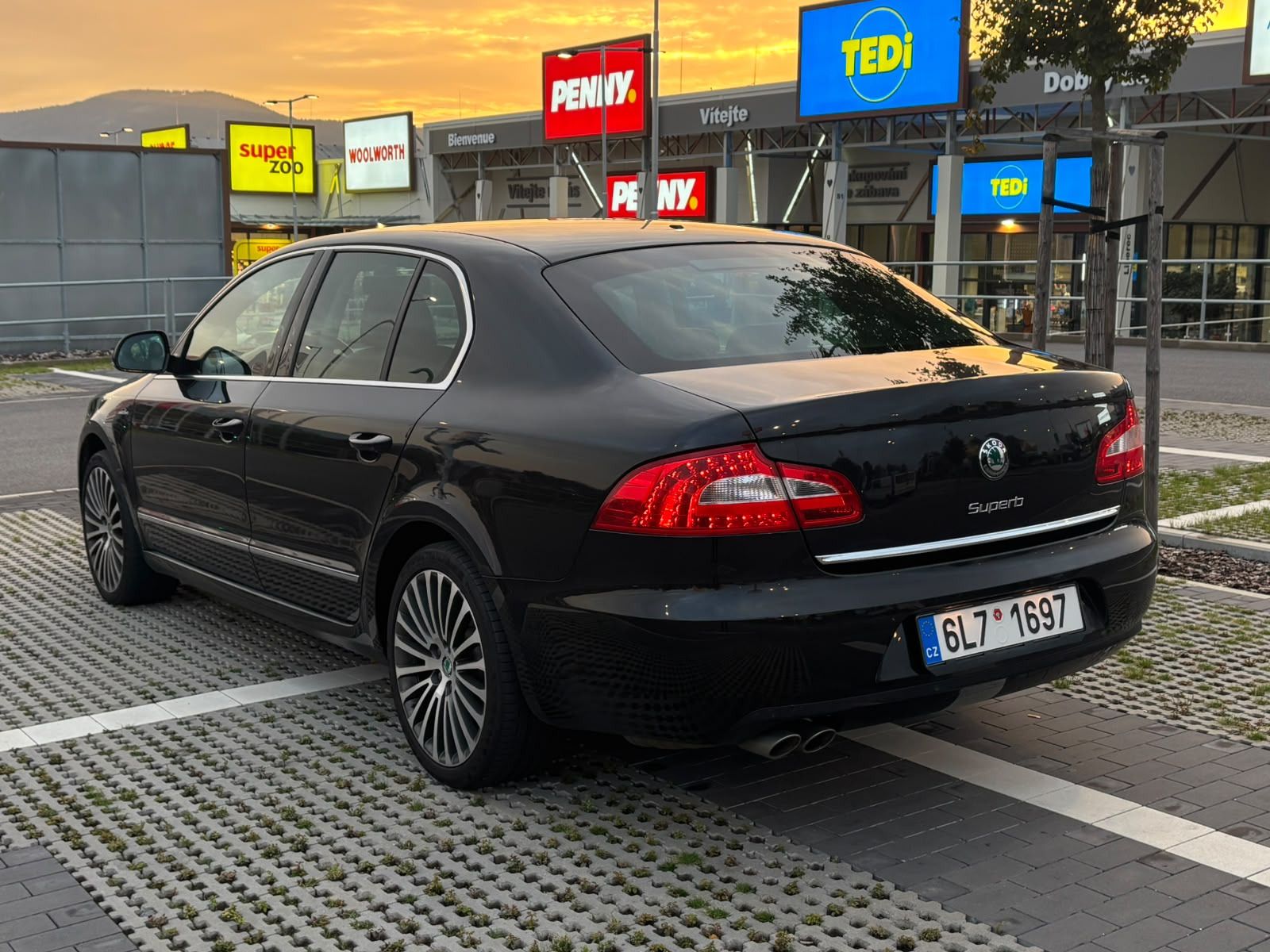 Škoda Superb, Škoda Superb 2,0 TDI 4x4 DSG - fotka 4