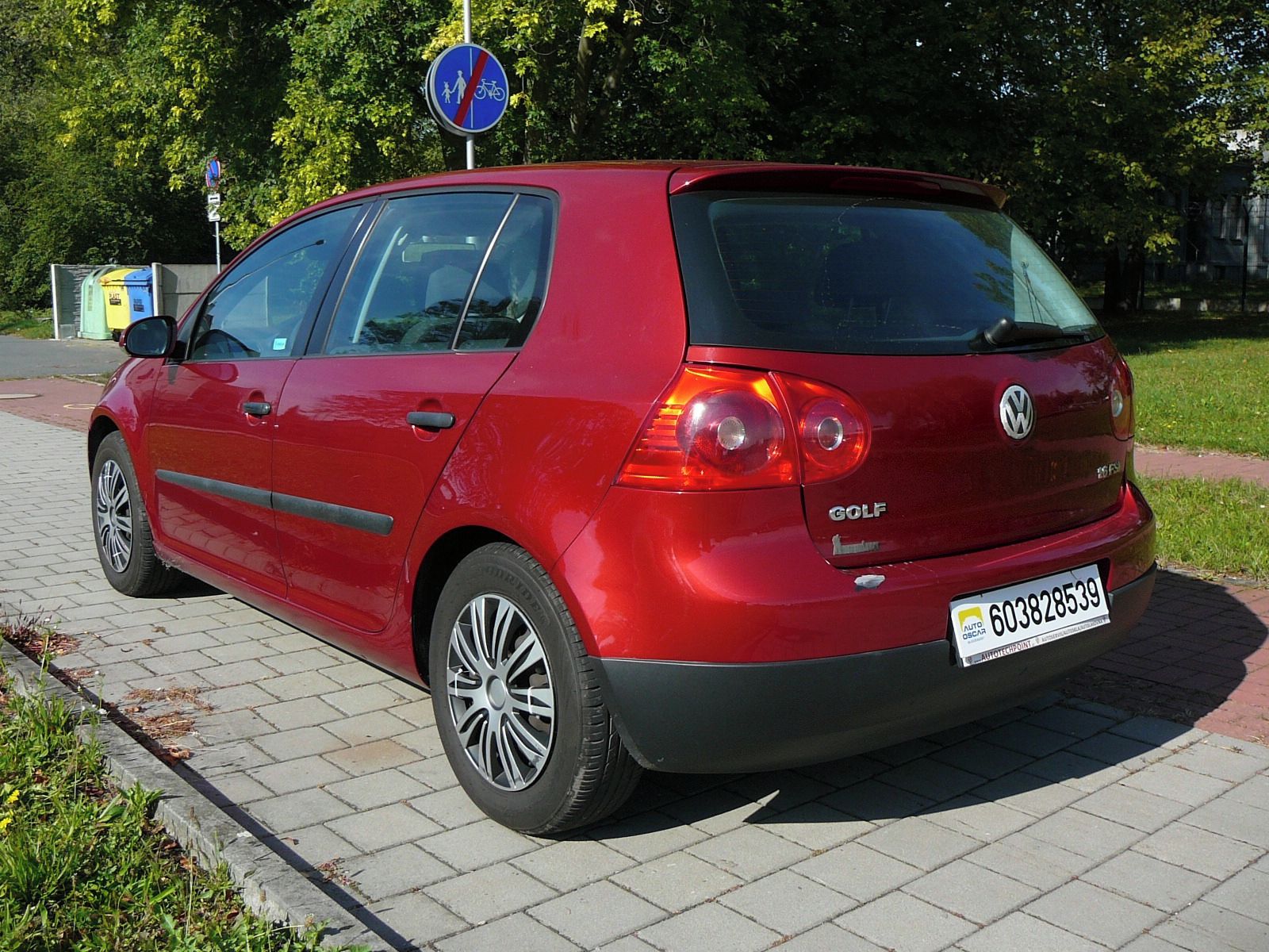 Volkswagen Golf, 16i FSi  Tredline 85kW - fotka 4