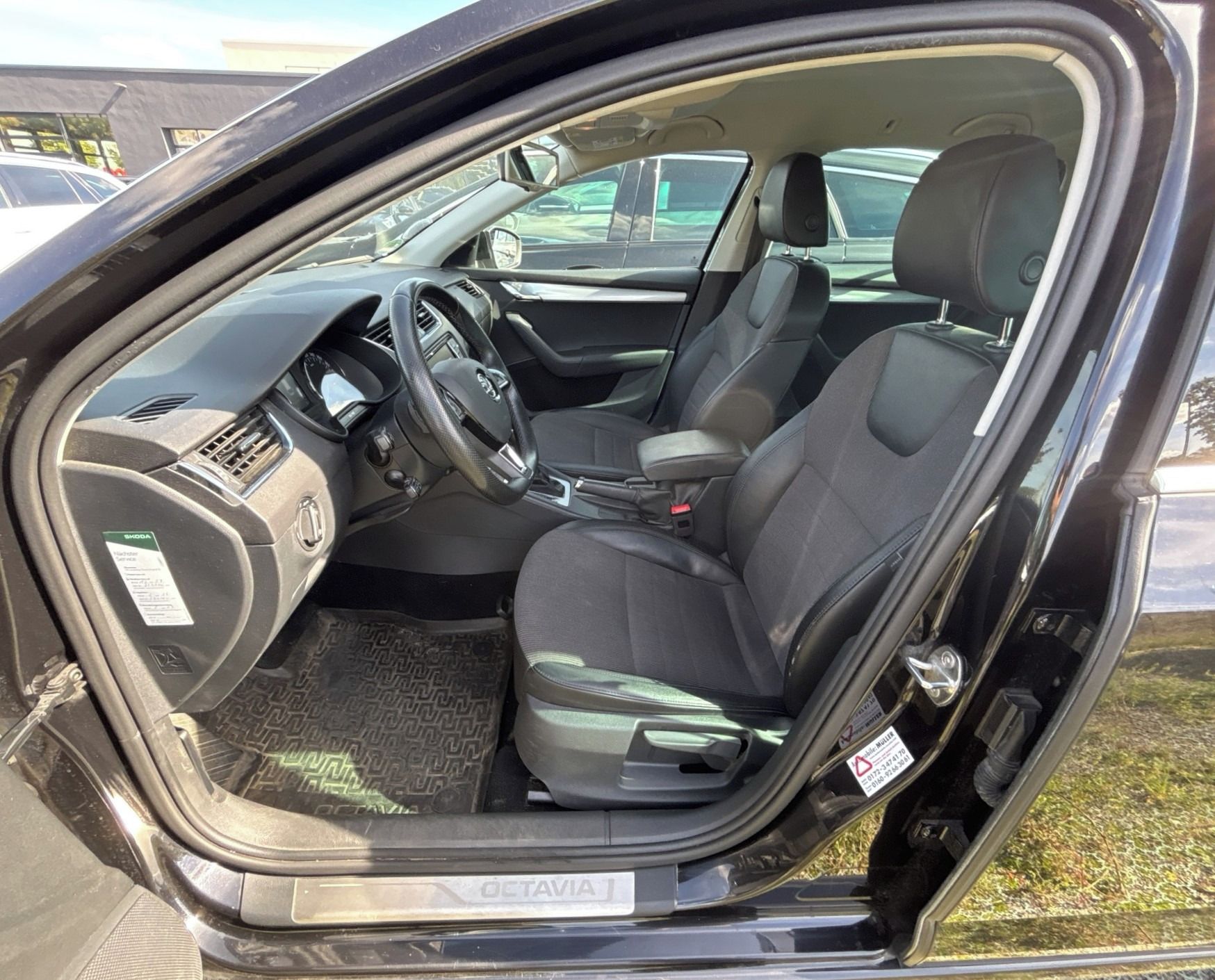 Škoda Octavia, 2.0TDI DSG 110KW 1maj serv kni - fotka 5