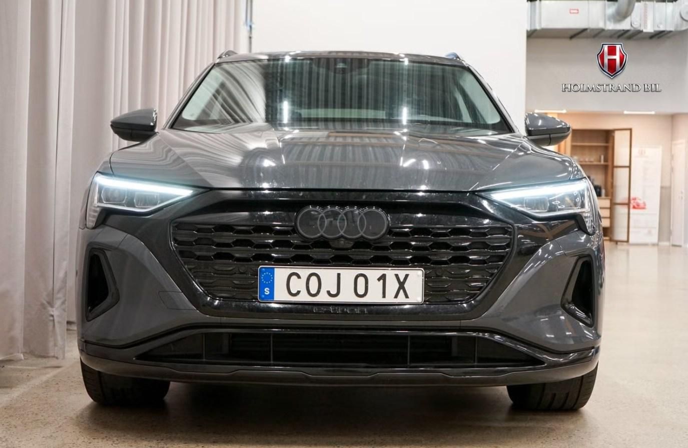 Audi Q8 e-tron, 50 Q SoH 94% Kam Pano Tažné - fotka 5