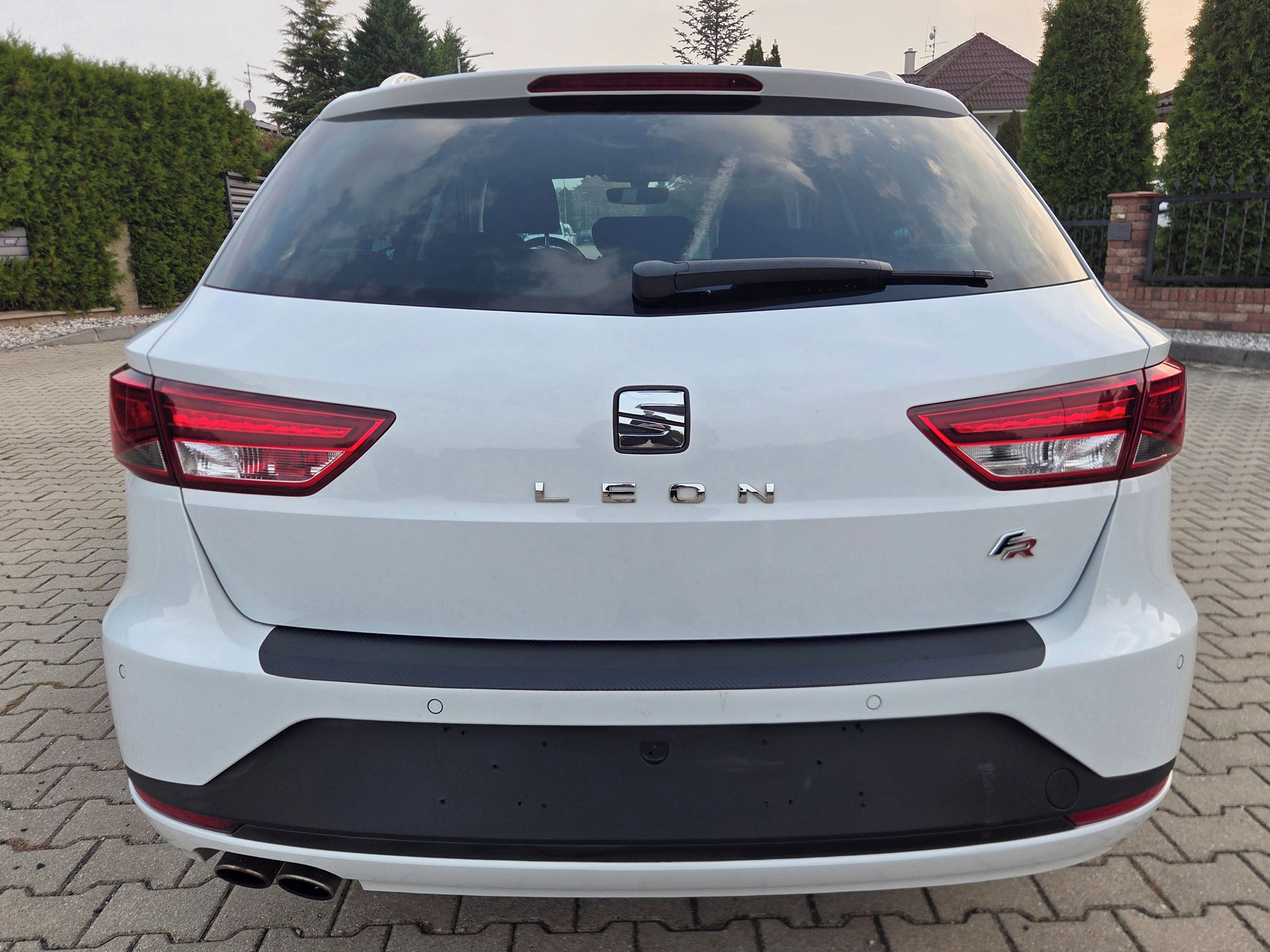 Seat Leon, 1.8 TSI ST FR - fotka 6