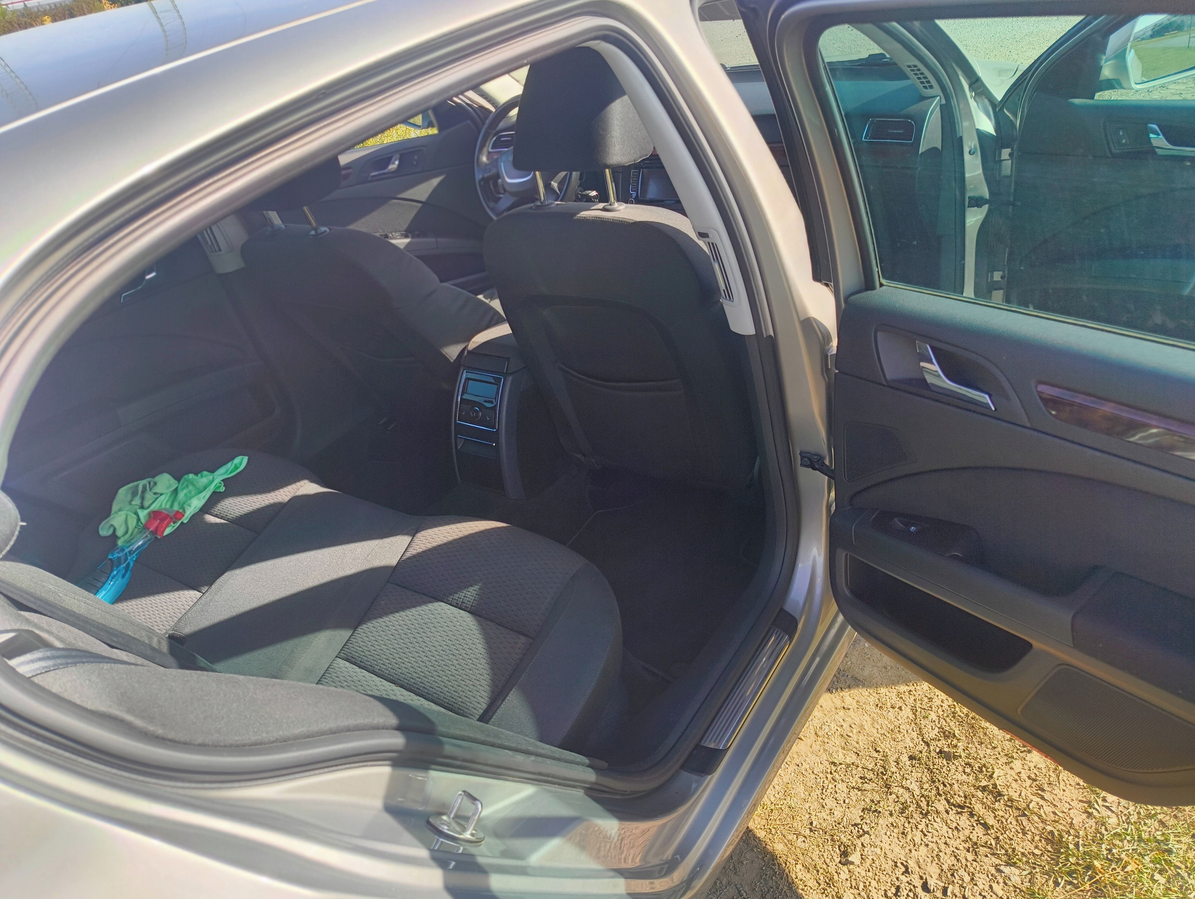 Škoda Superb, SKODA SUPERB II 2.0 TDI - fotka 6