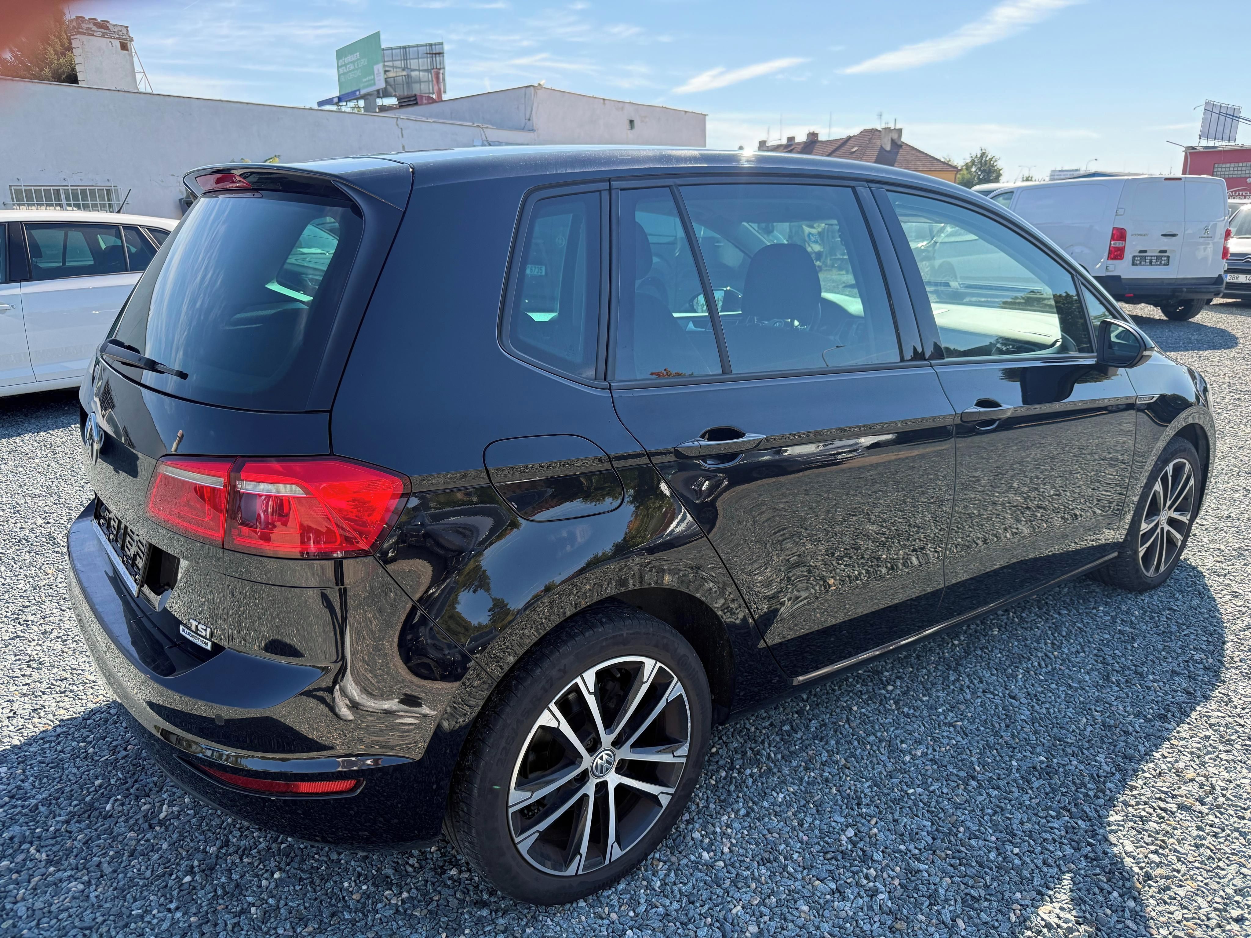 Volkswagen Golf Sportsvan, 1.2 TSi 81Kw Lounge Bi-xenon - fotka 3