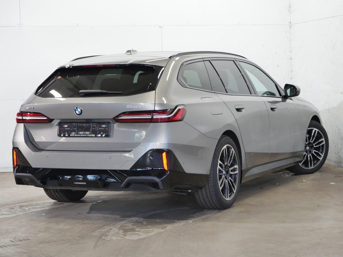 BMW Řada 5, 540D xDrive Touring Tažné Bowe - fotka 4