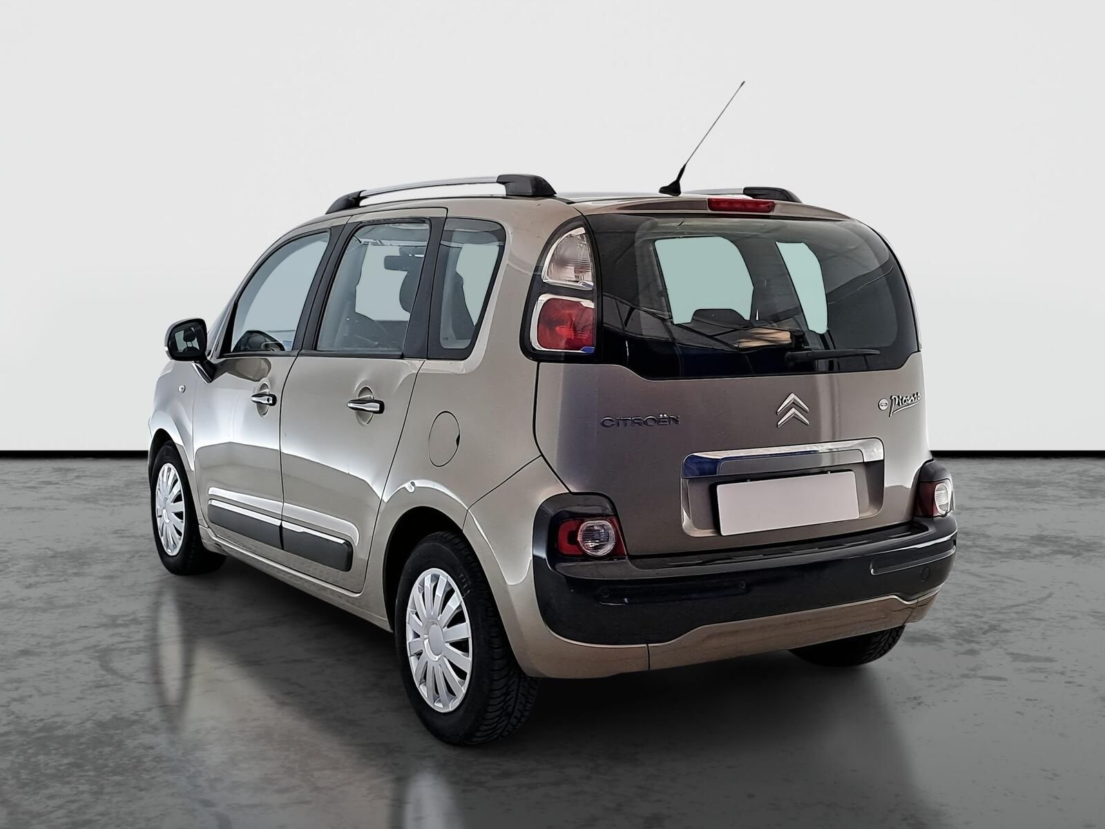 Citroën C3 Picasso, 1.4 i, Parkovací asistent - fotka 4