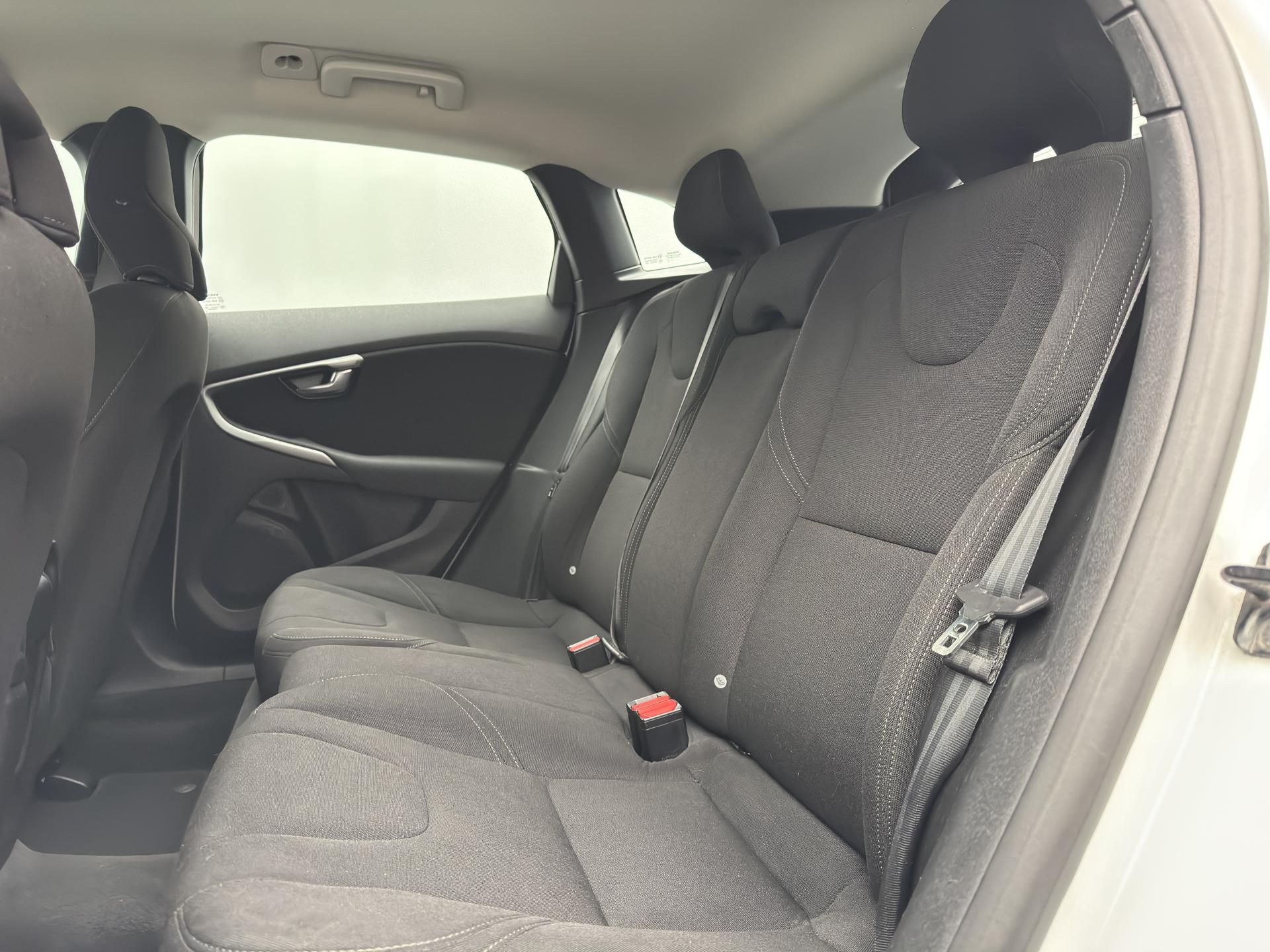 Volvo V40, D2 MOMENTUM CZ - fotka 6
