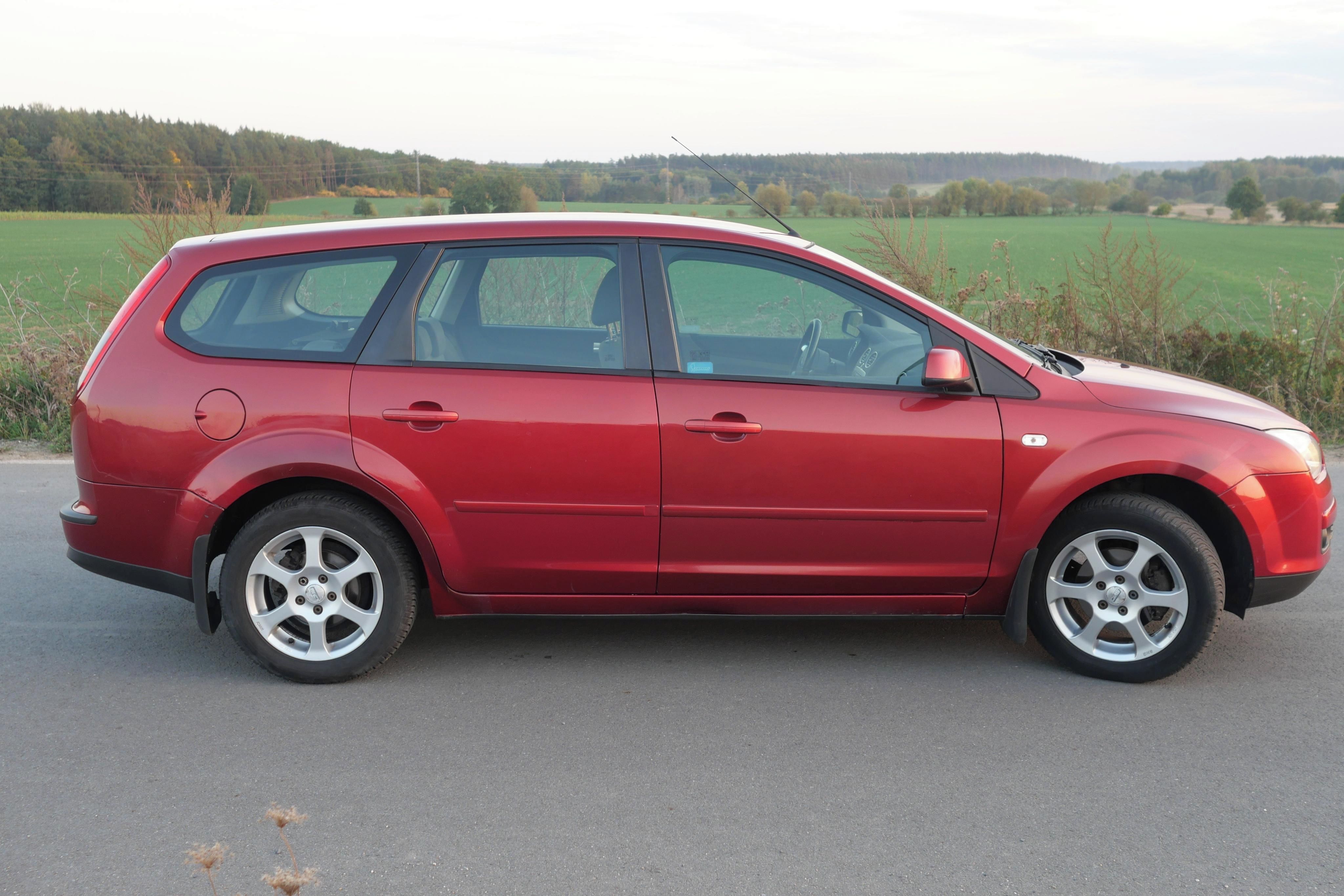 Ford Focus, 1,6 74kW Combi, rozvody, tažné - fotka 4