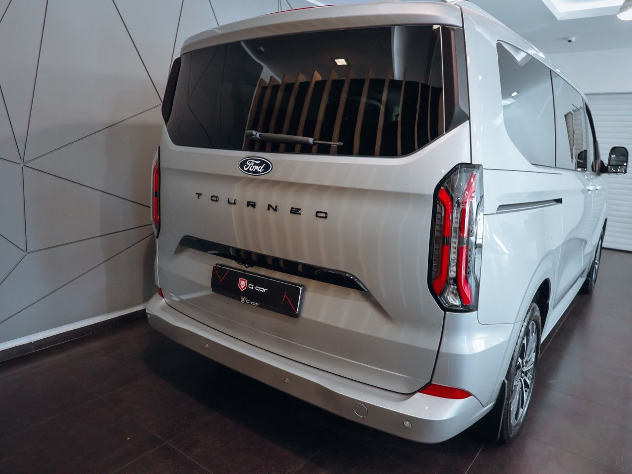 Ford Tourneo Custom, 2.0 EcoBlue Titanium X - fotka 6