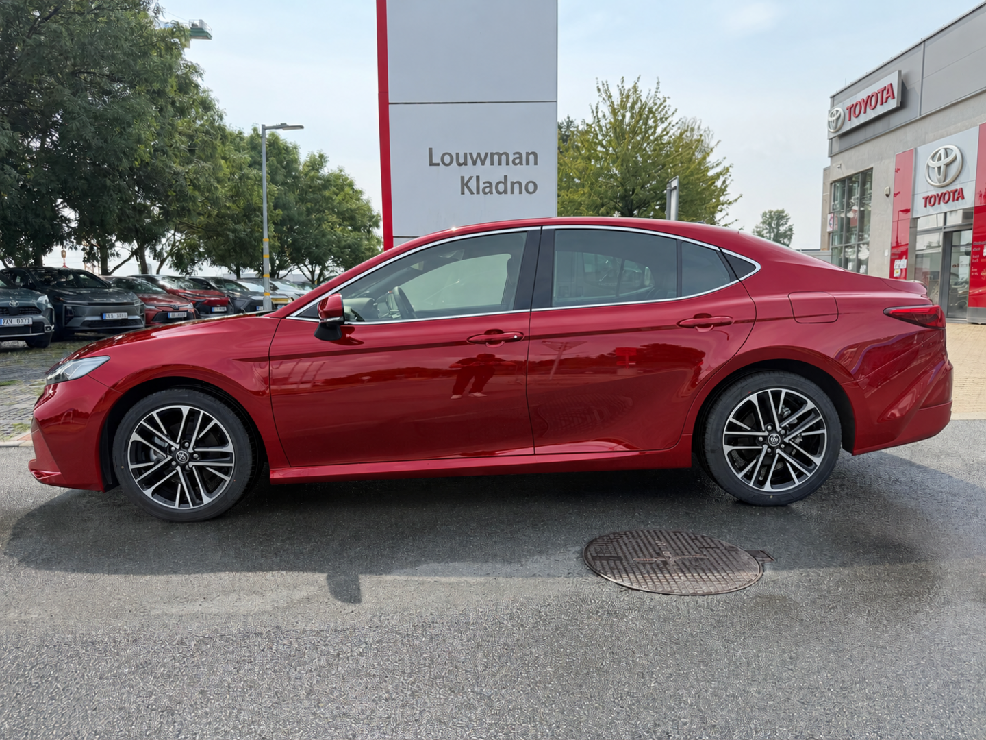 Toyota Camry, 2.5 HEV Executive - fotka 3