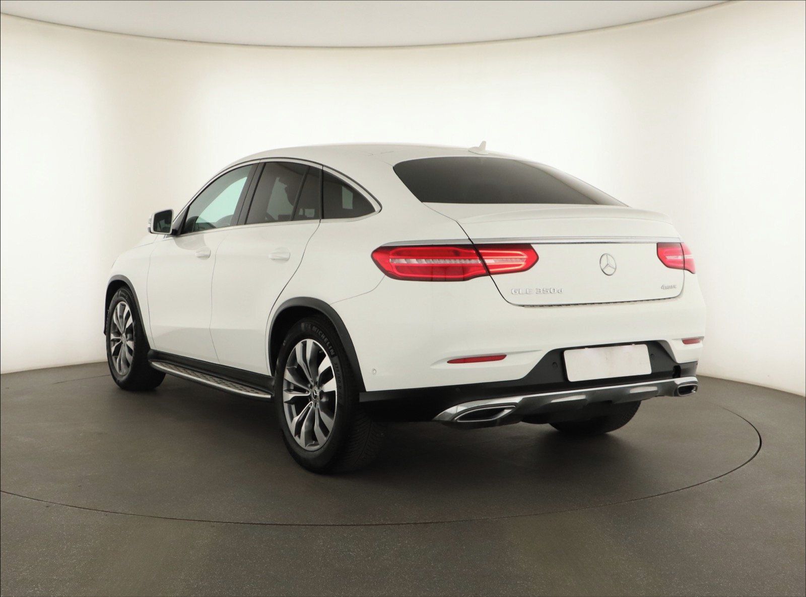 Mercedes-Benz GLE, d 4MATIC, 4X4, Automat - fotka 4
