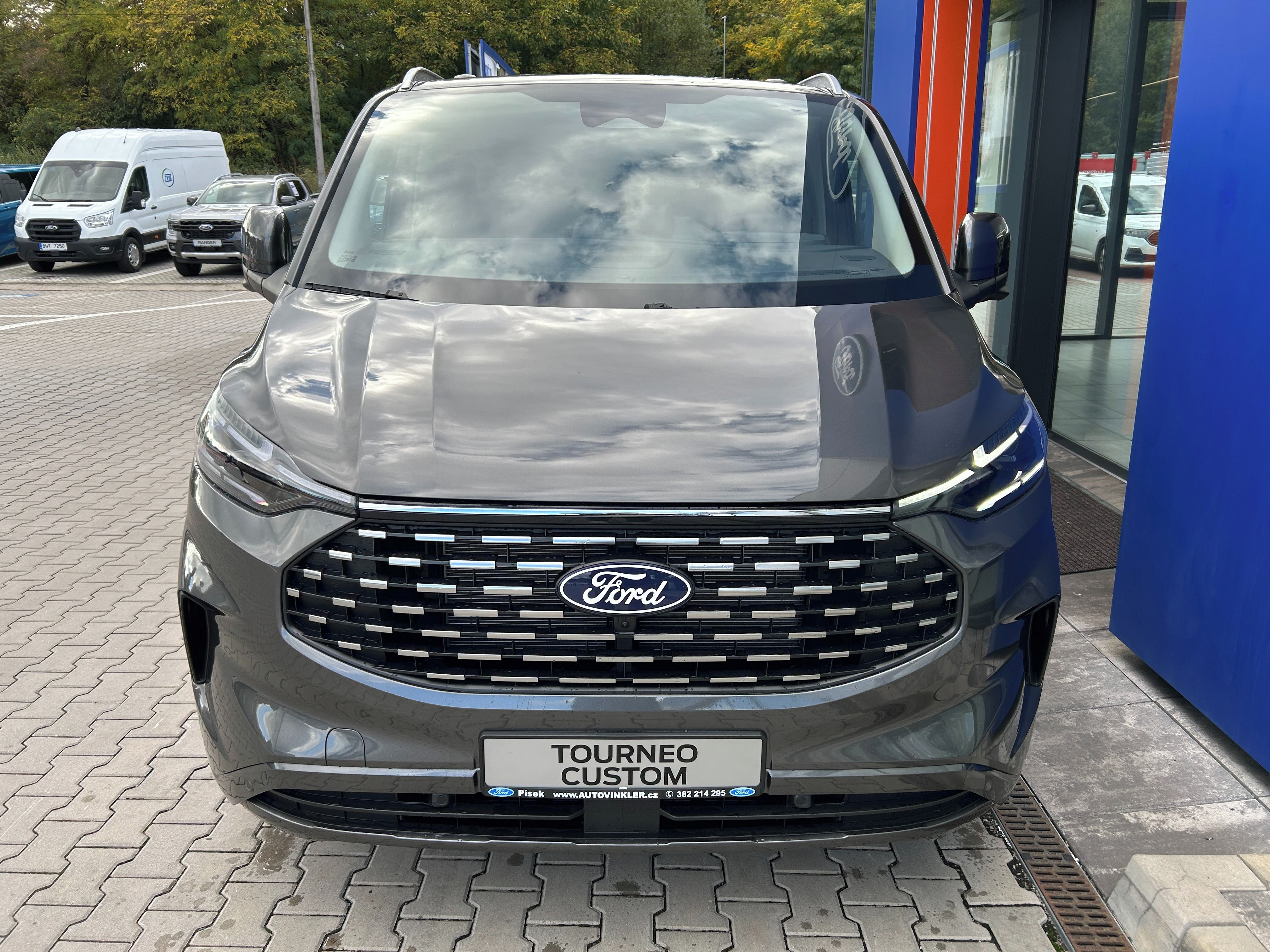 Ford Tourneo Custom, Titanium X L2 2.0EcoBlue 125kW - fotka 2