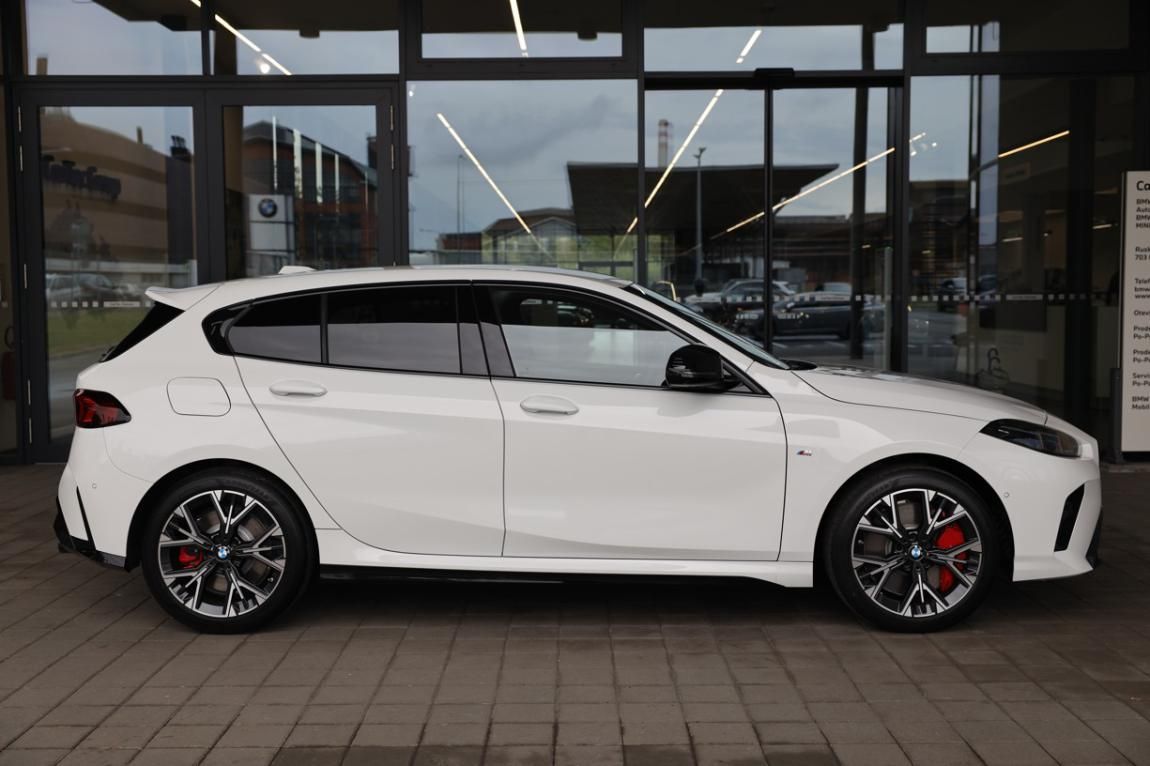 BMW Řada 1, M135 xDrive - fotka 4