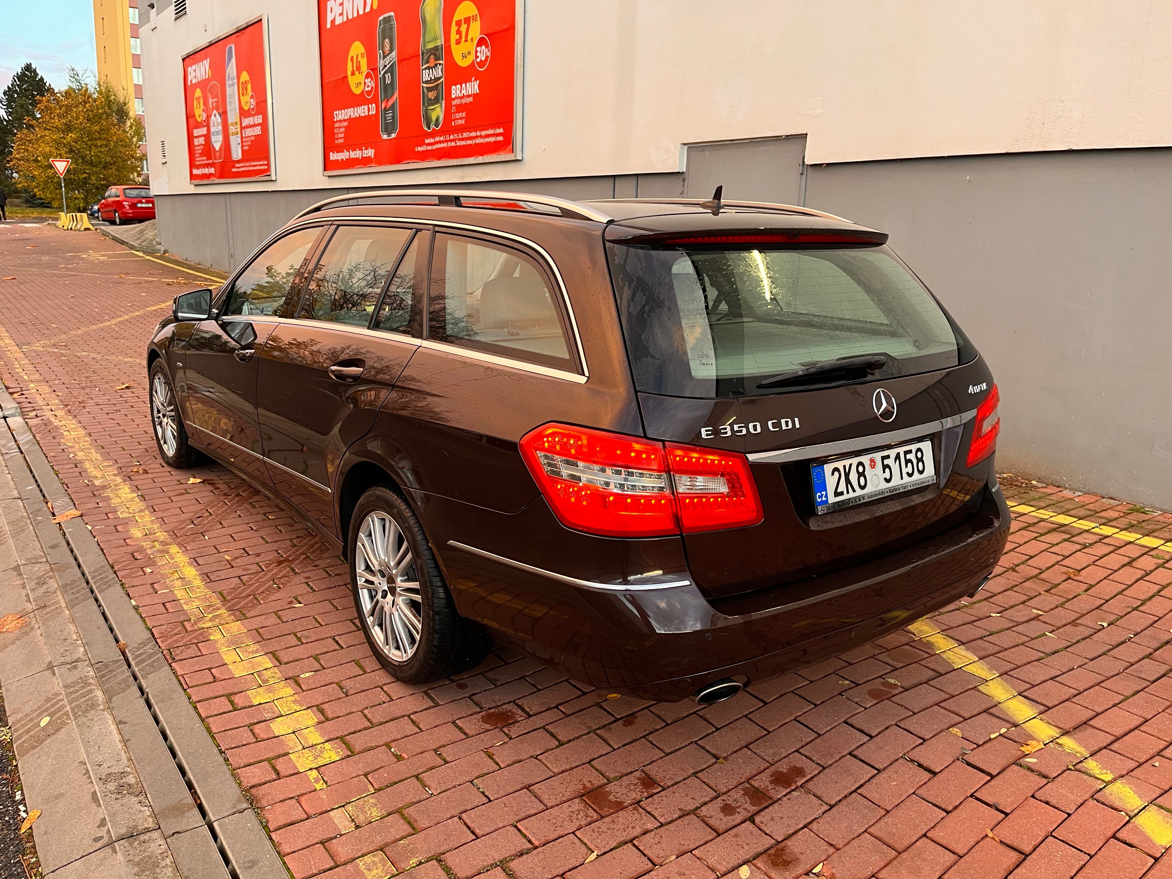 Mercedes-Benz Třídy E, E350CDI, původ ČR, tažné - fotka 3