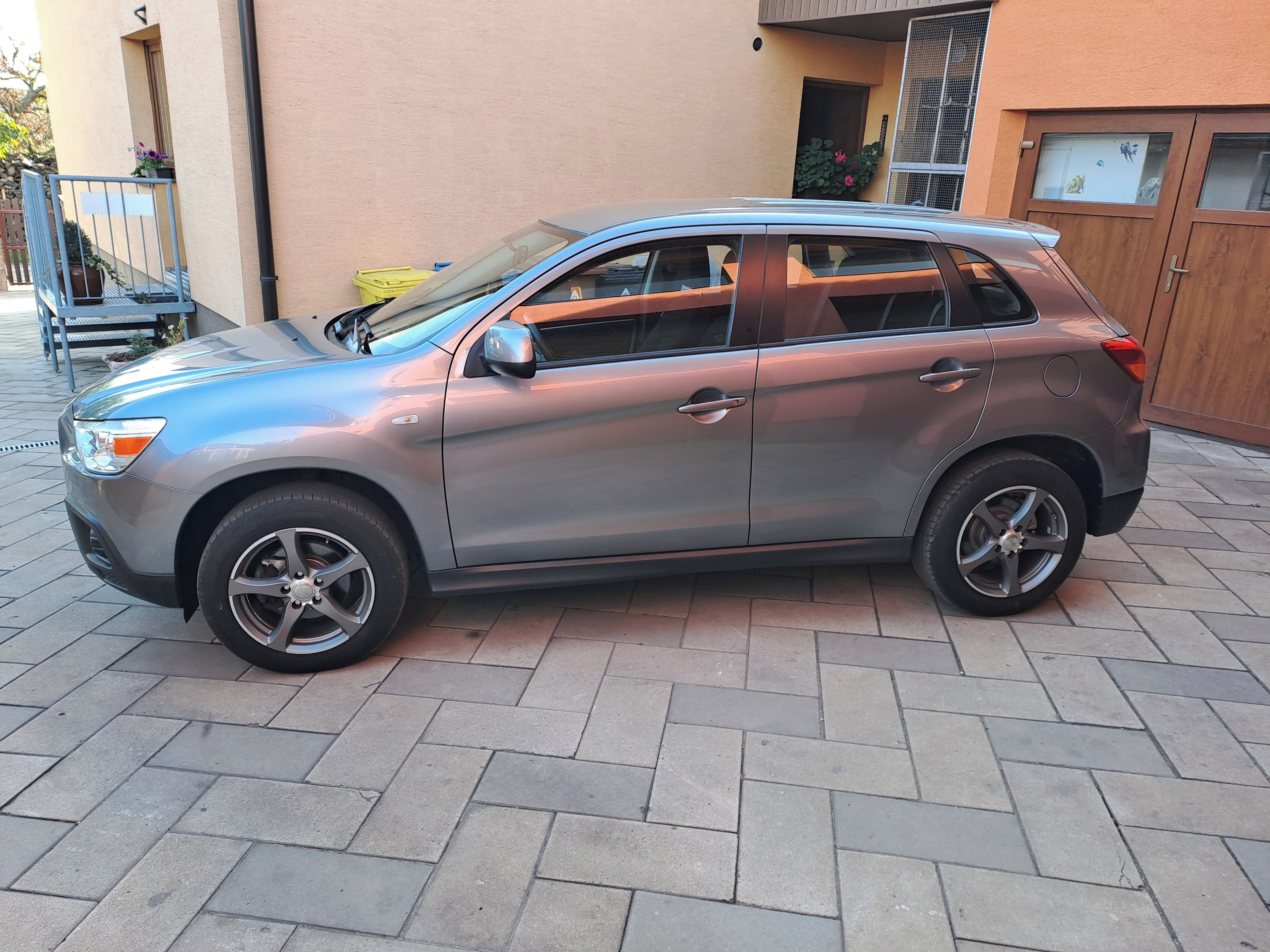 Mitsubishi ASX, 1,6 i  86KW TOP STAV 114t KM - fotka 2