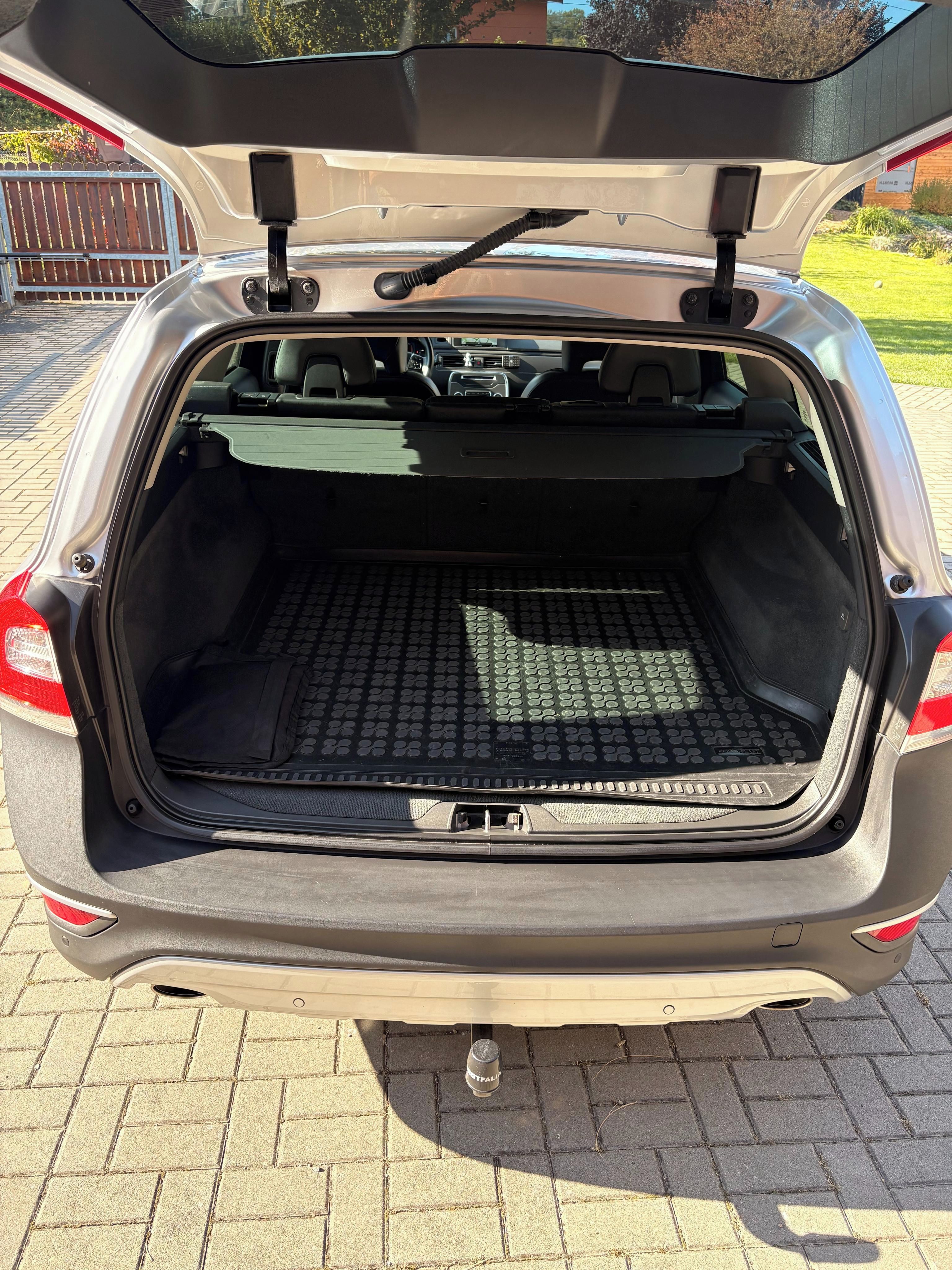 Volvo XC70, Volvo XC70 D4 AWD 163kW - fotka 5