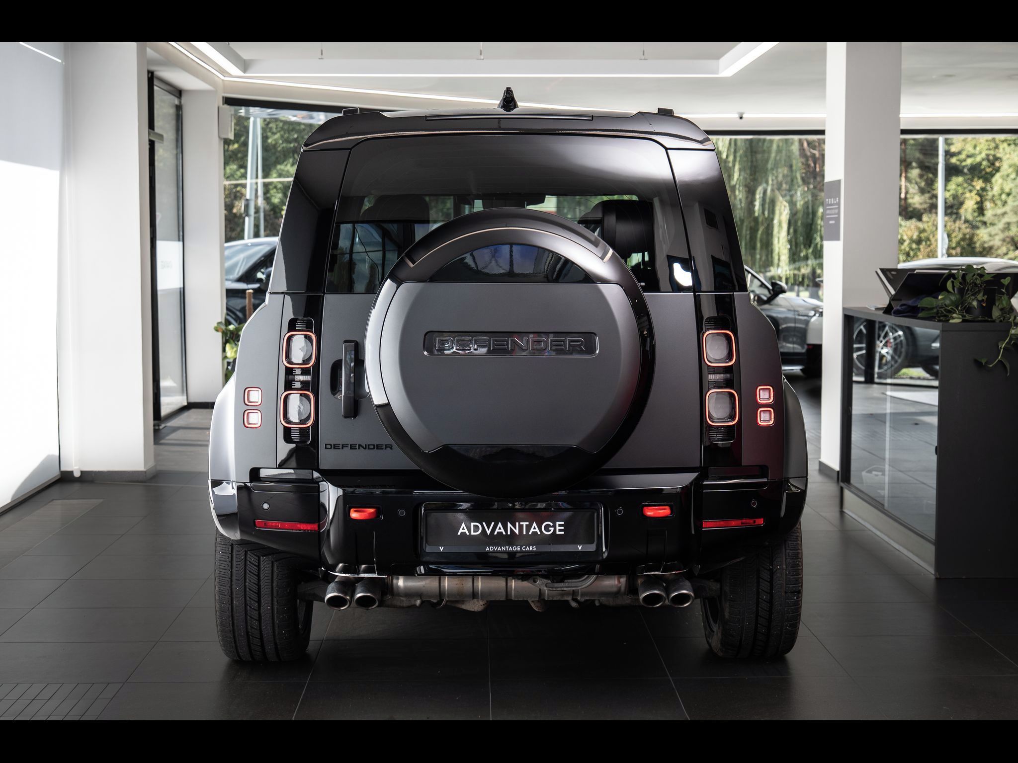 Land Rover Defender, 110 V8 P425 X Matné PPF - fotka 3