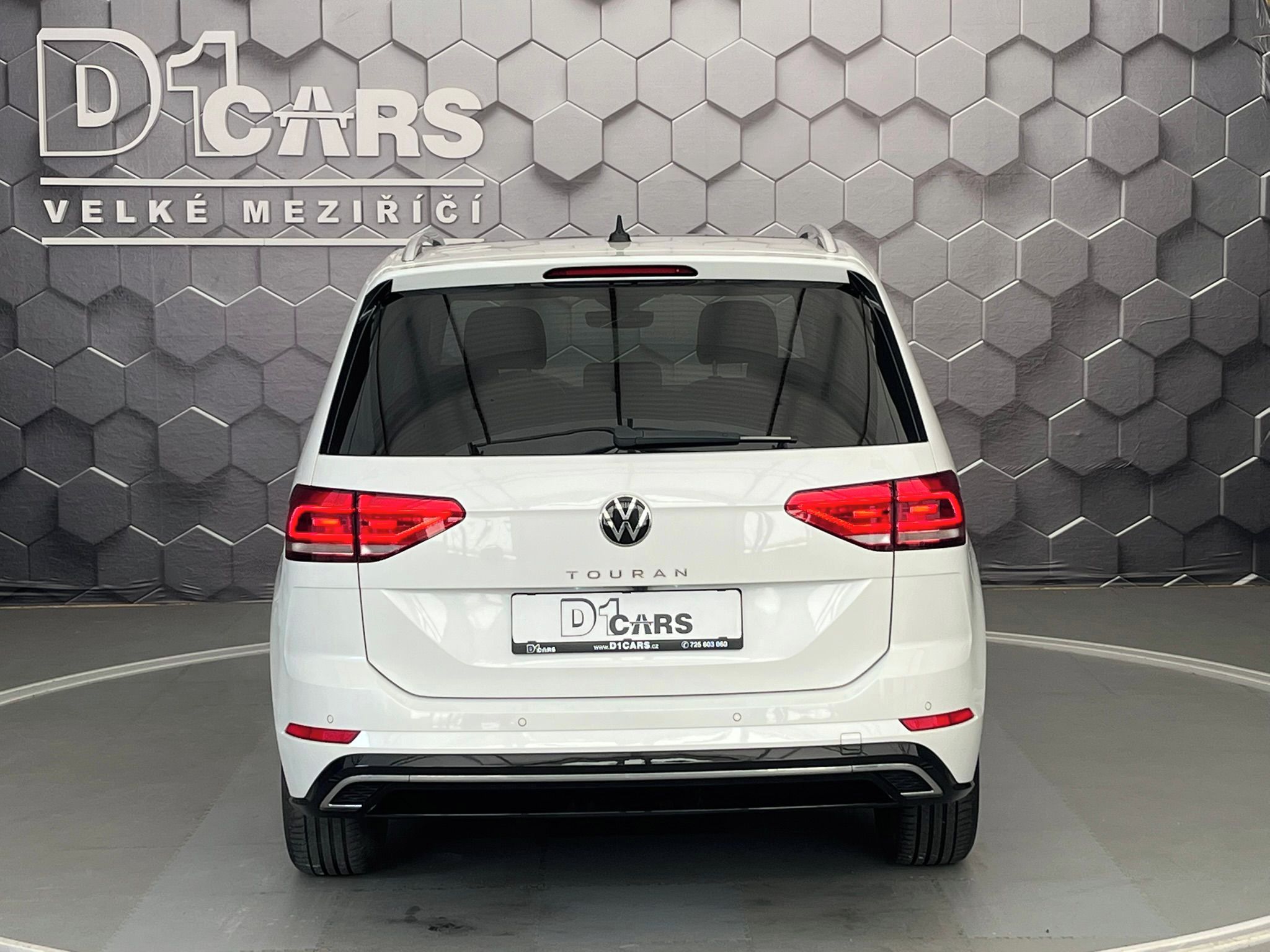 Volkswagen Touran, Highline 1.5TSI 110kW DSG - fotka 3