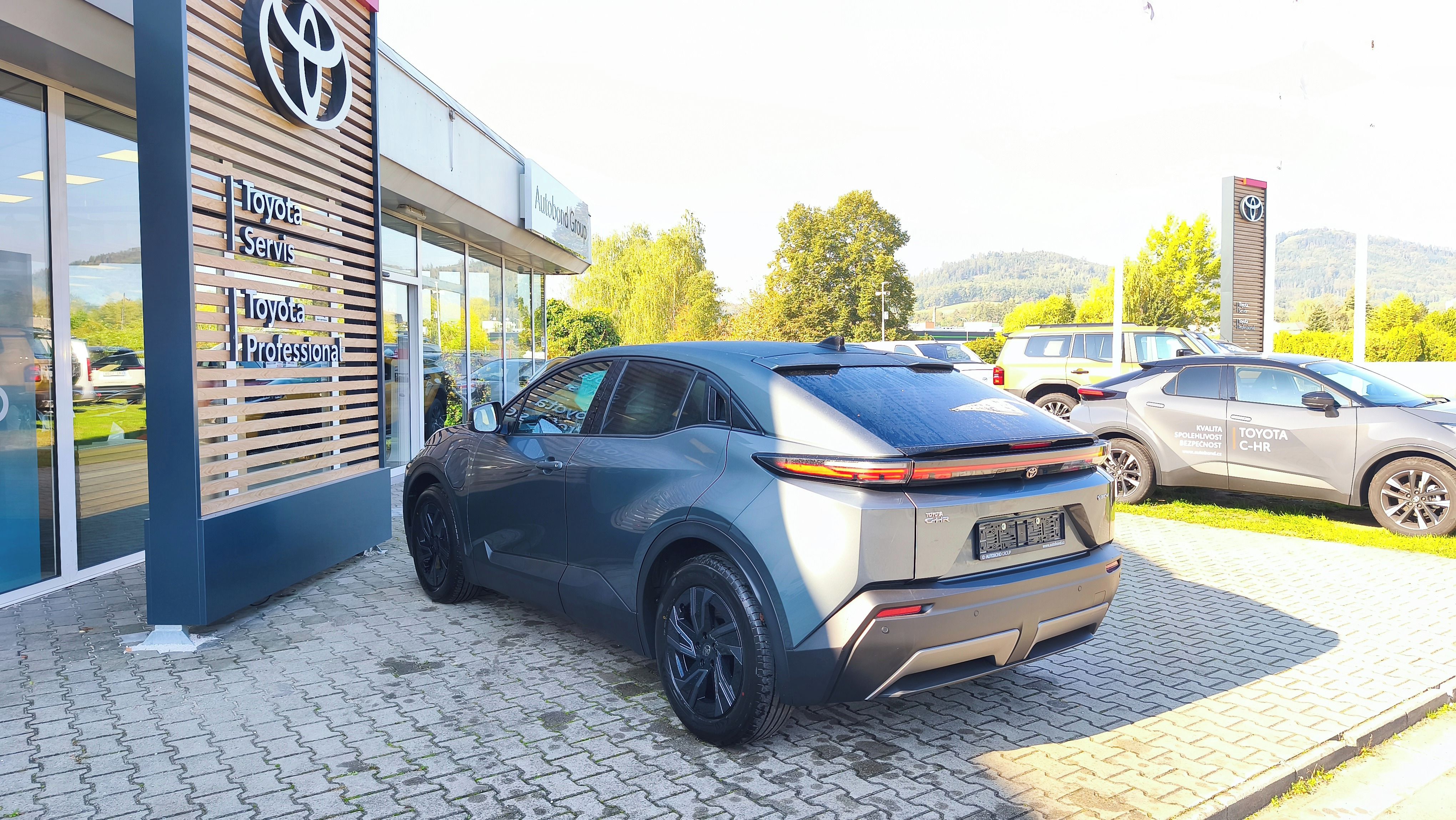 Toyota C-HR, Toyota C-HR+ 77kWh 4X2 STYLE - fotka 6