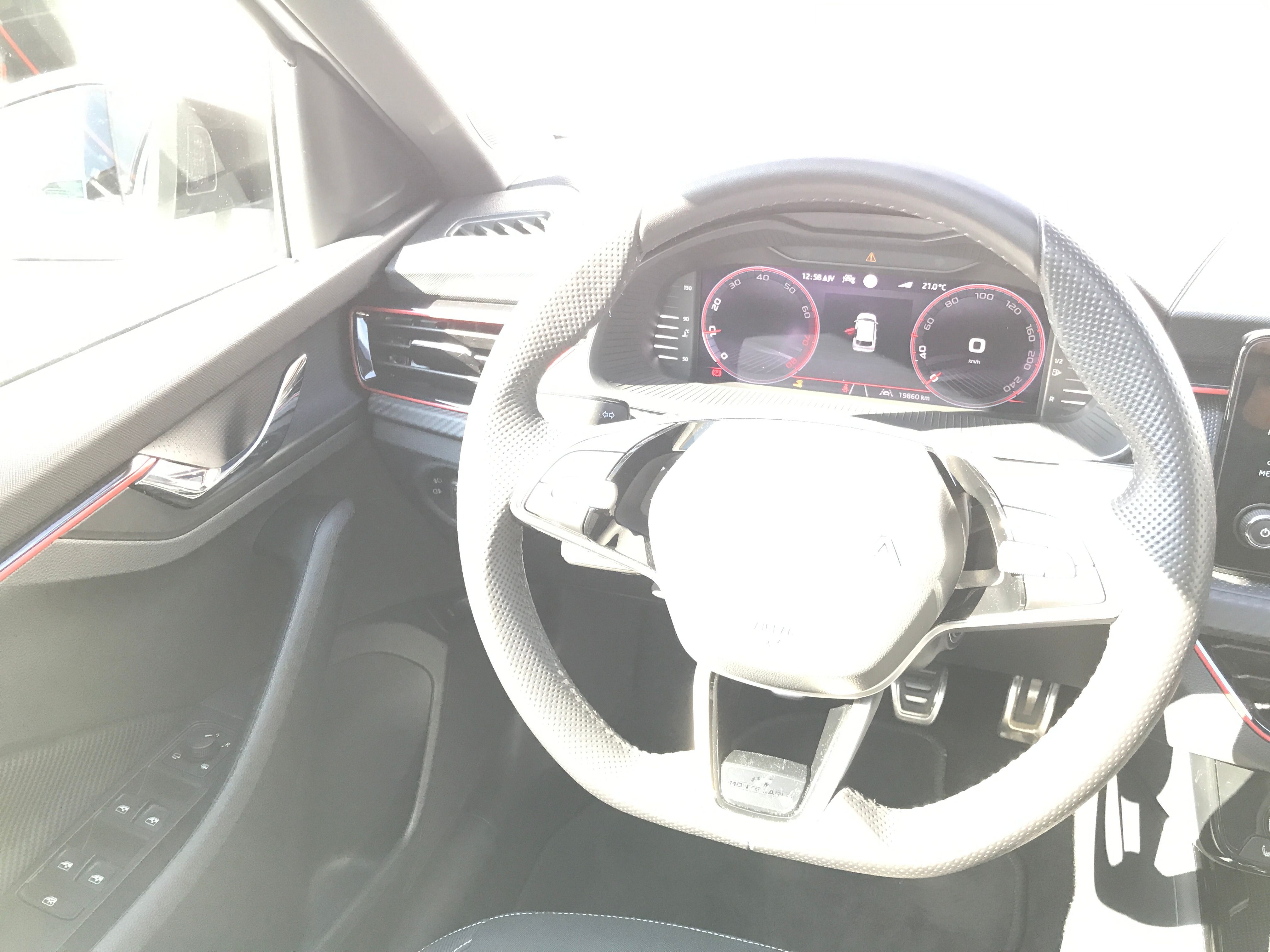 Škoda Kamiq, 1,0TSI/85kW Monte Carlo+TAŽNÉ - fotka 6