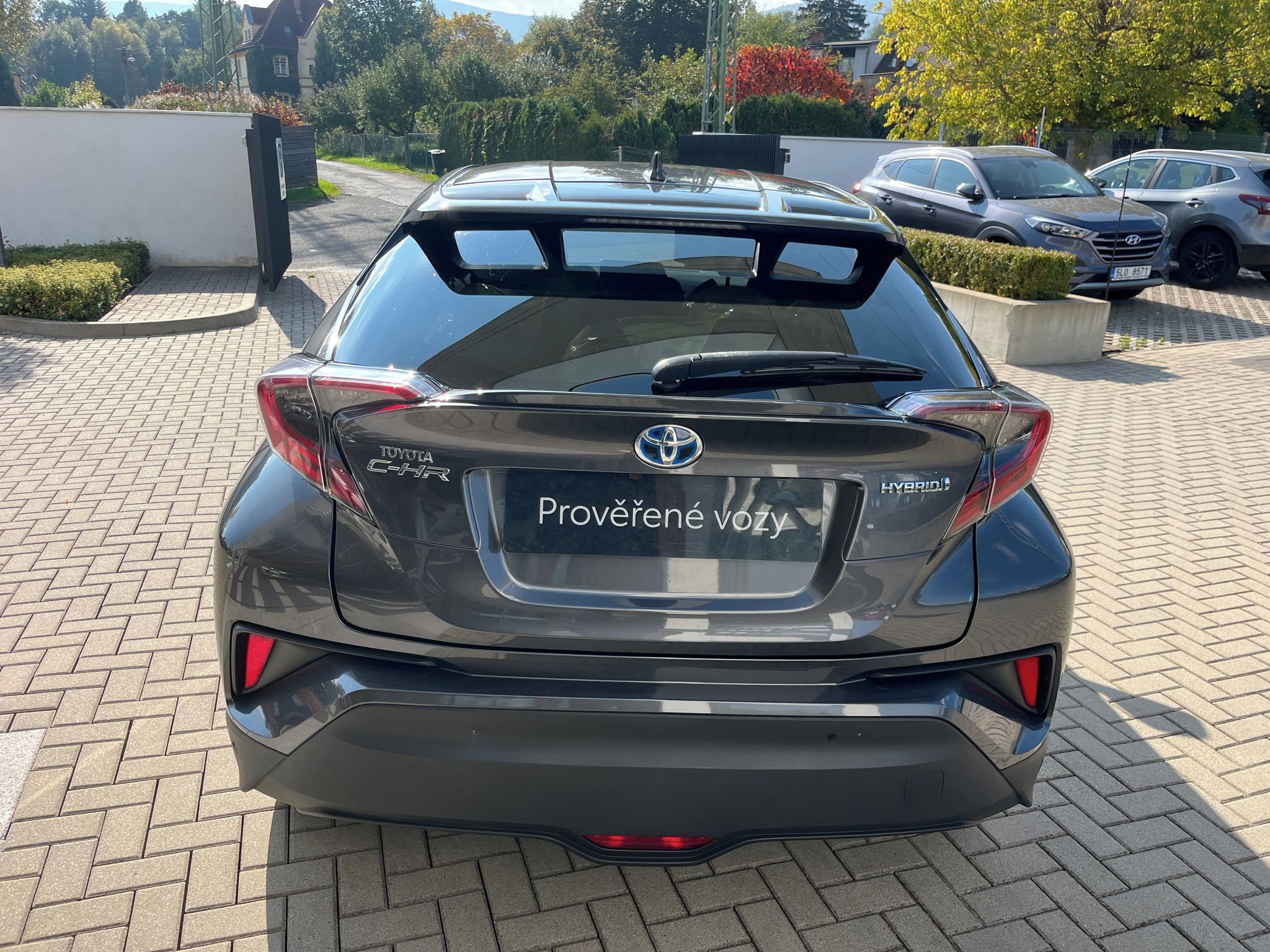 Toyota C-HR, 1.8 Hybrid e-CVT Style - fotka 5