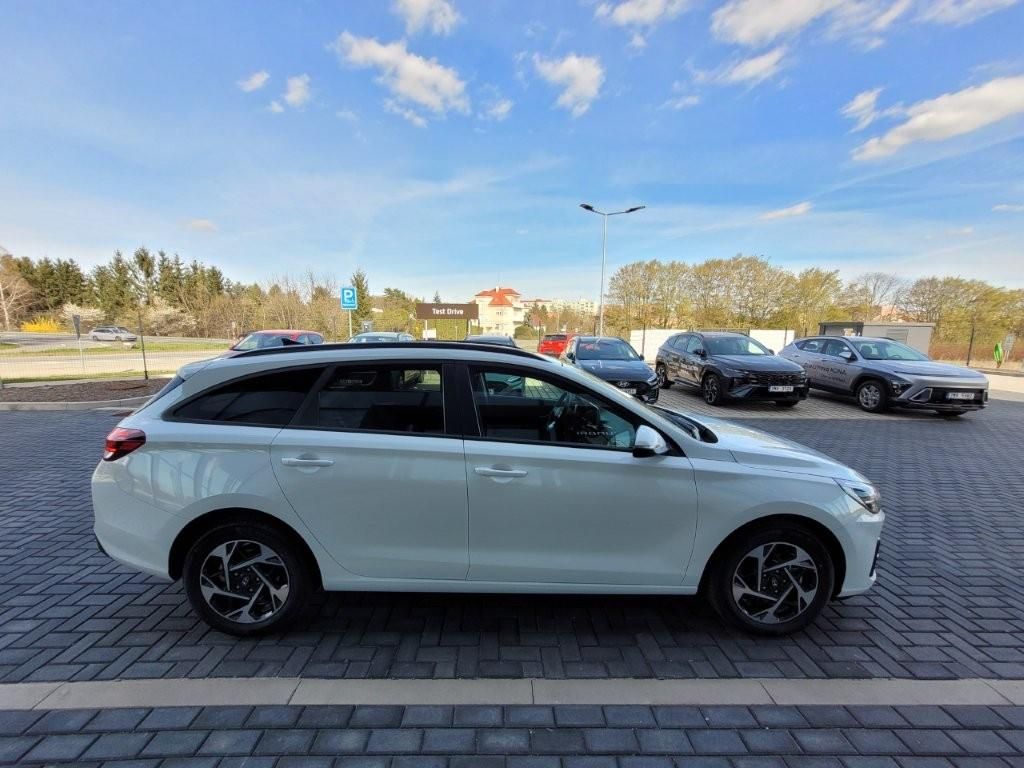 Hyundai i30, WG 1,6 T-GDI DCT GO CZECH - fotka 6