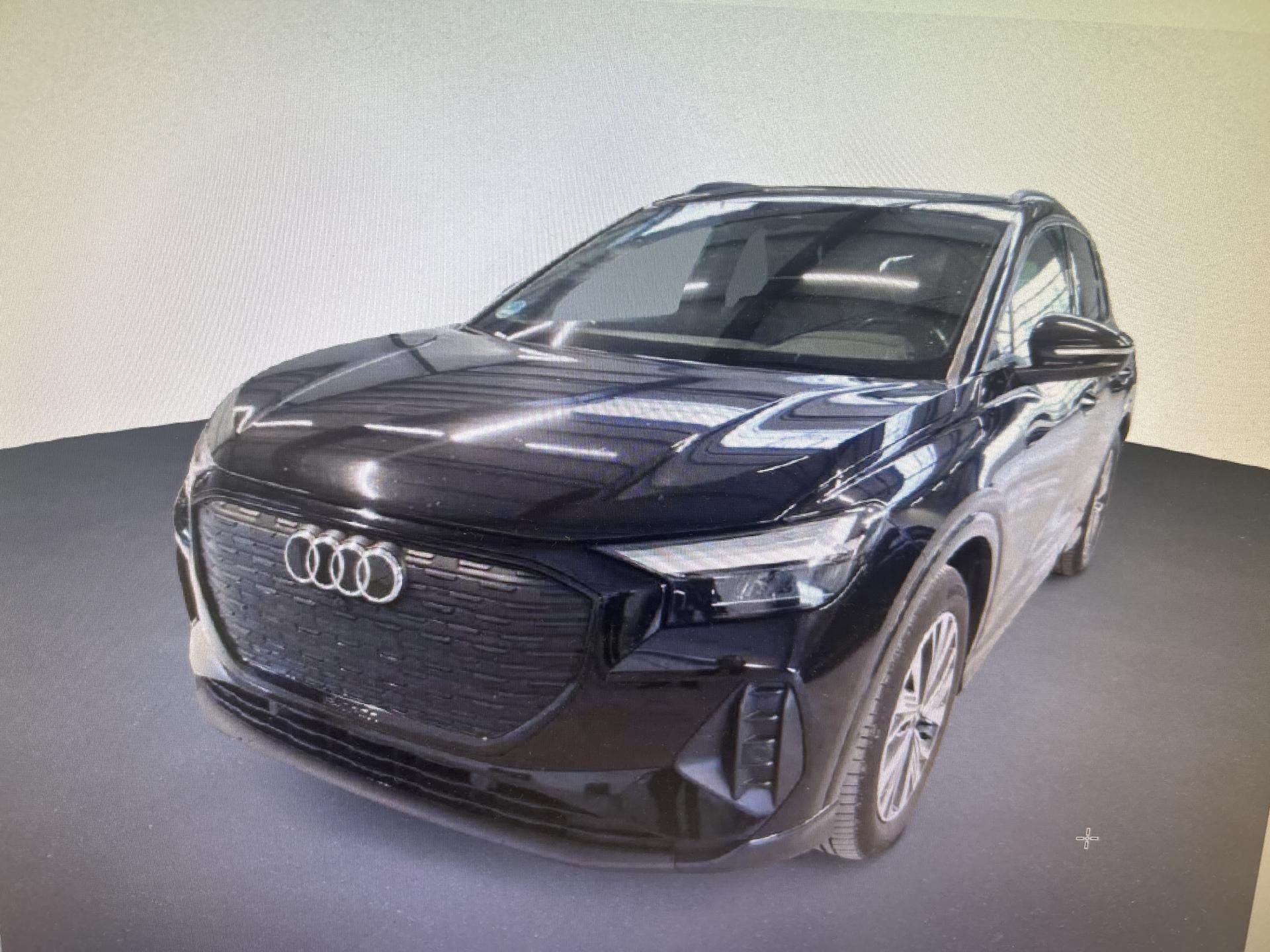 Audi Q4 e-tron, 40 150kw 19ALU TZ  SOH 95%