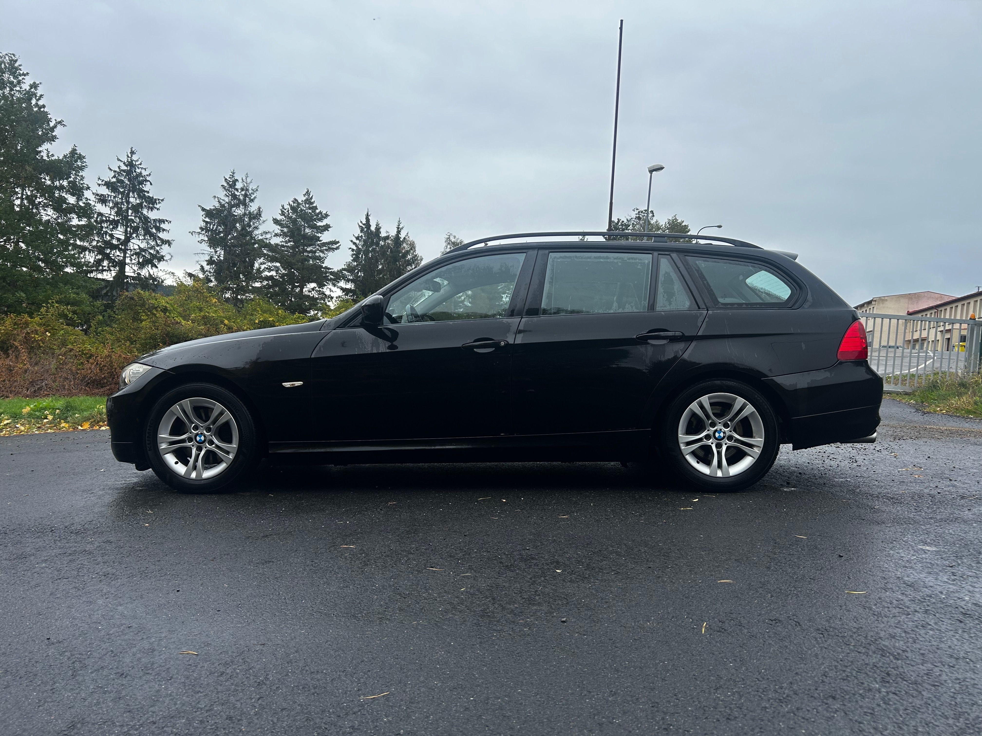 BMW Řada 3, 318d, STK 2028, nové rozvody - fotka 2