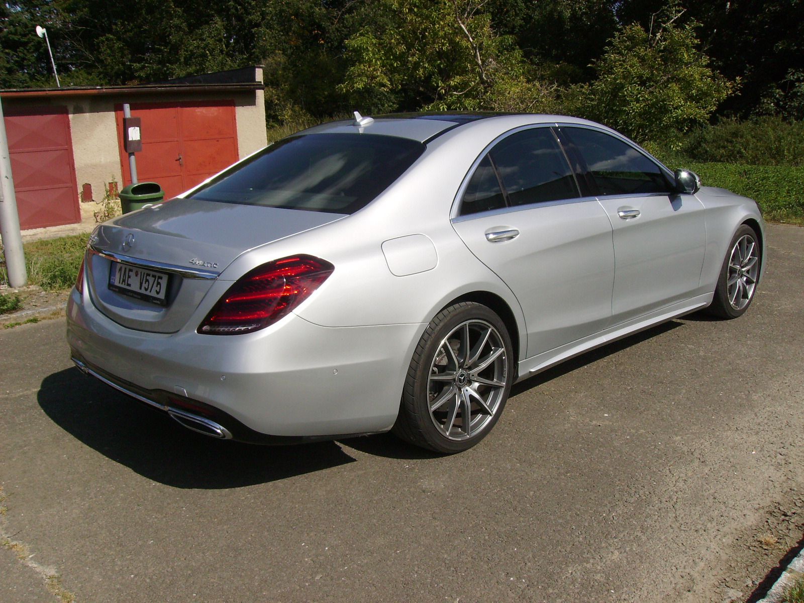 Mercedes-Benz Třídy S, Mercedes Benz S400d 4-Matic - fotka 3