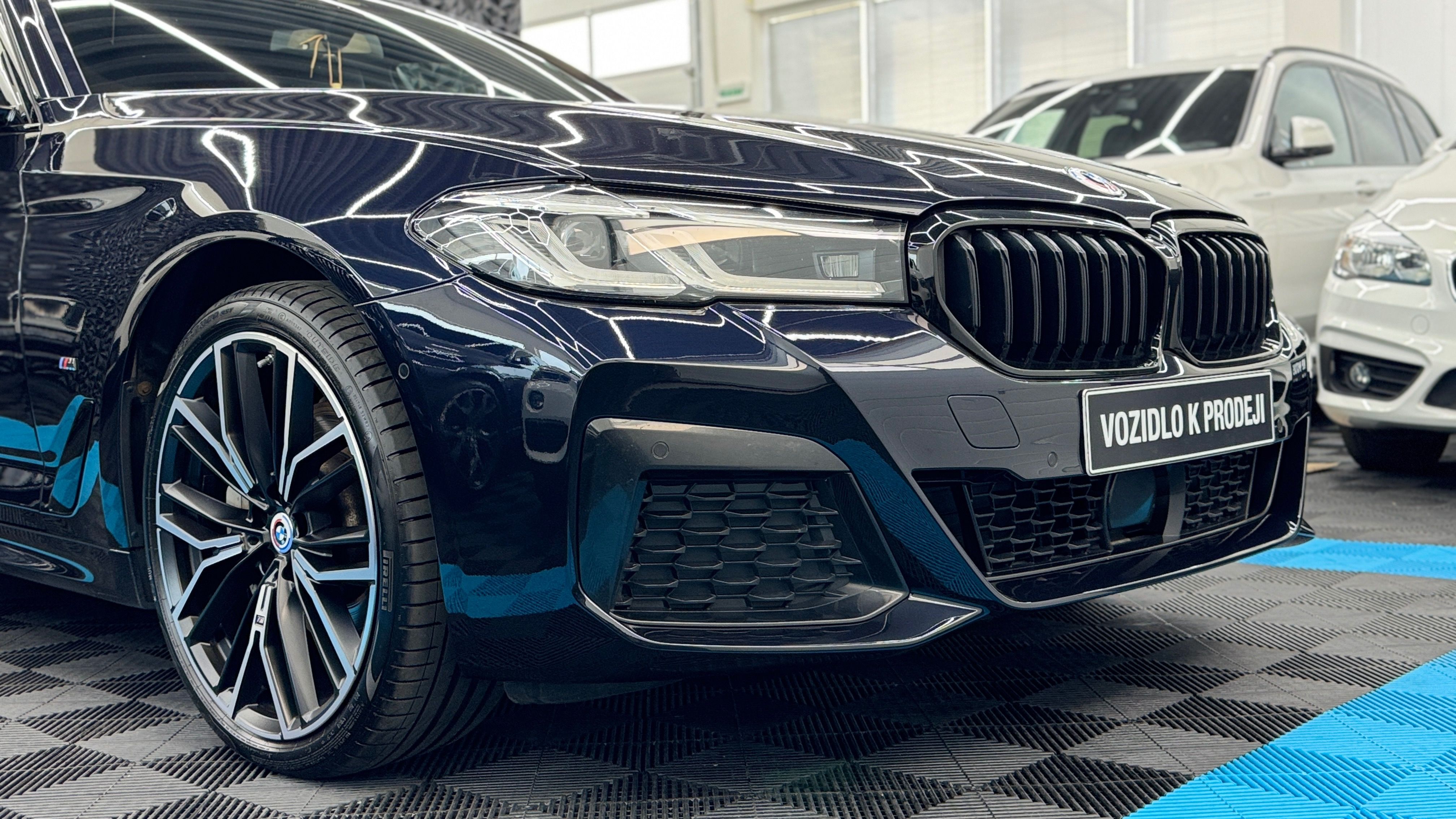 BMW Řada 5, 530i xDrive,M paket,ČR - fotka 5