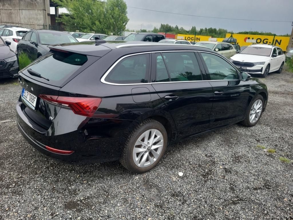 Škoda Octavia, COMBY STYLE 1,4TSI 150kW DPH - fotka 2