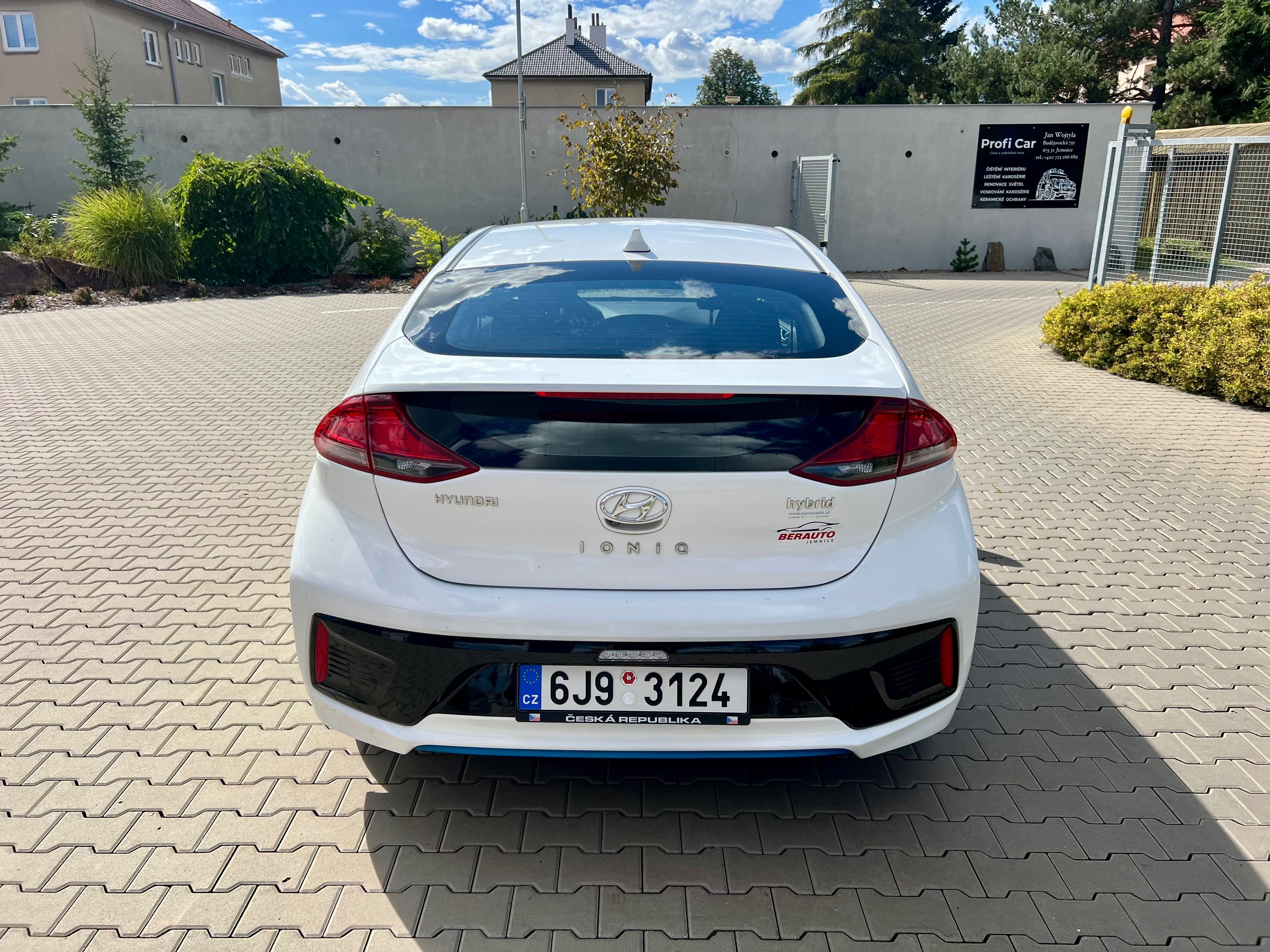Hyundai Ioniq, 1,6 GDi 77kW + 32kW Hybrid - fotka 4