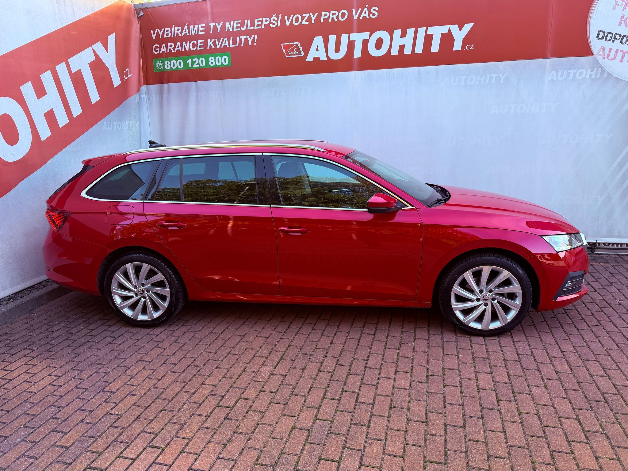 Škoda Octavia, 2.0 TDi 110 kW Style DSG - fotka 6