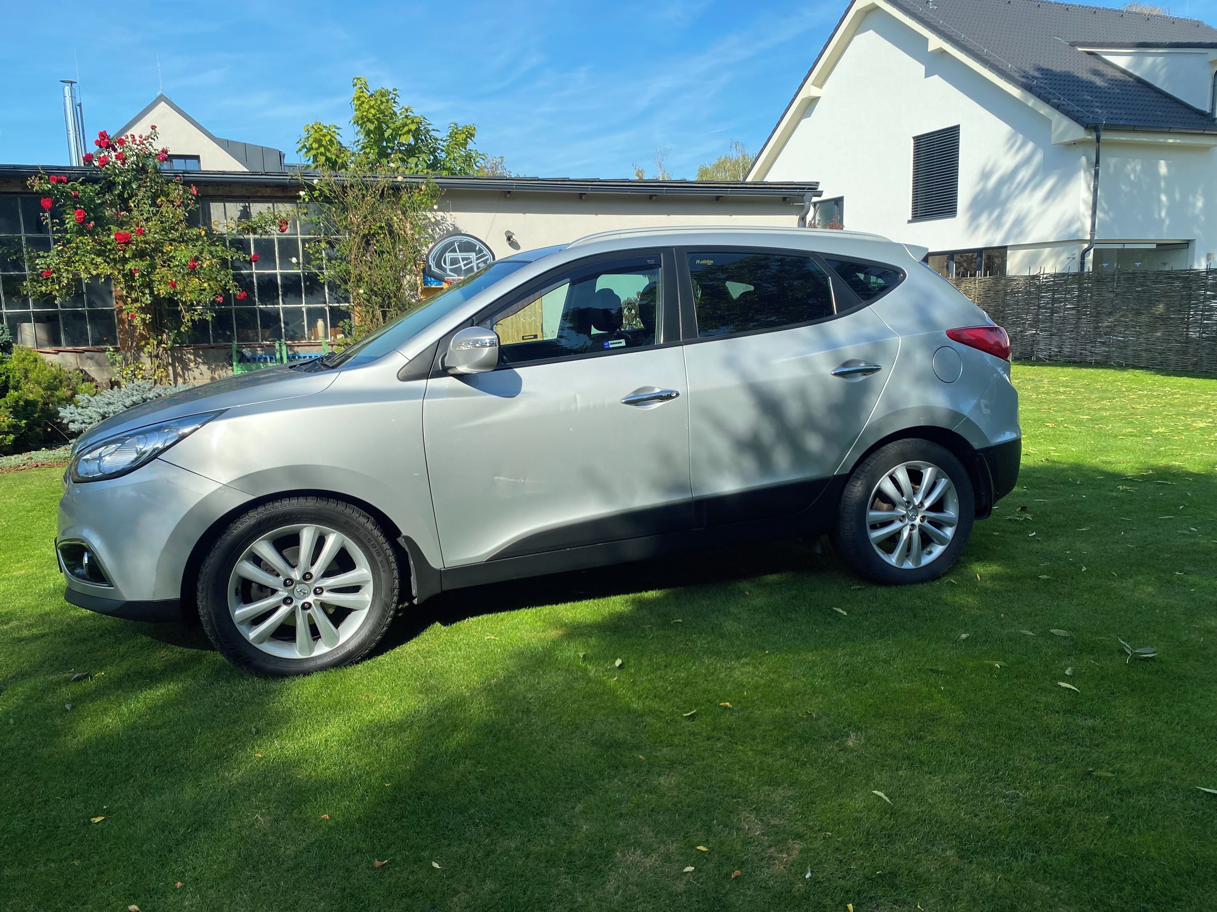 Hyundai ix35, Premium 4x4, plná výbava - fotka 4