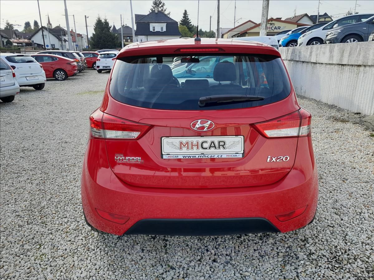 Hyundai ix20, 1,6i 91 kW - fotka 6