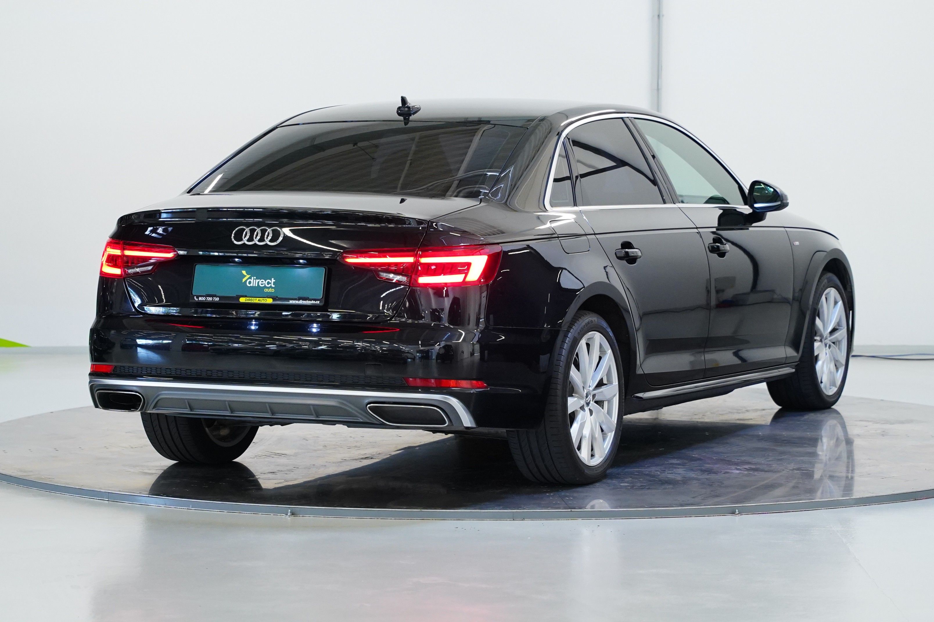 Audi A4, 2.0TDi 110kW - fotka 2